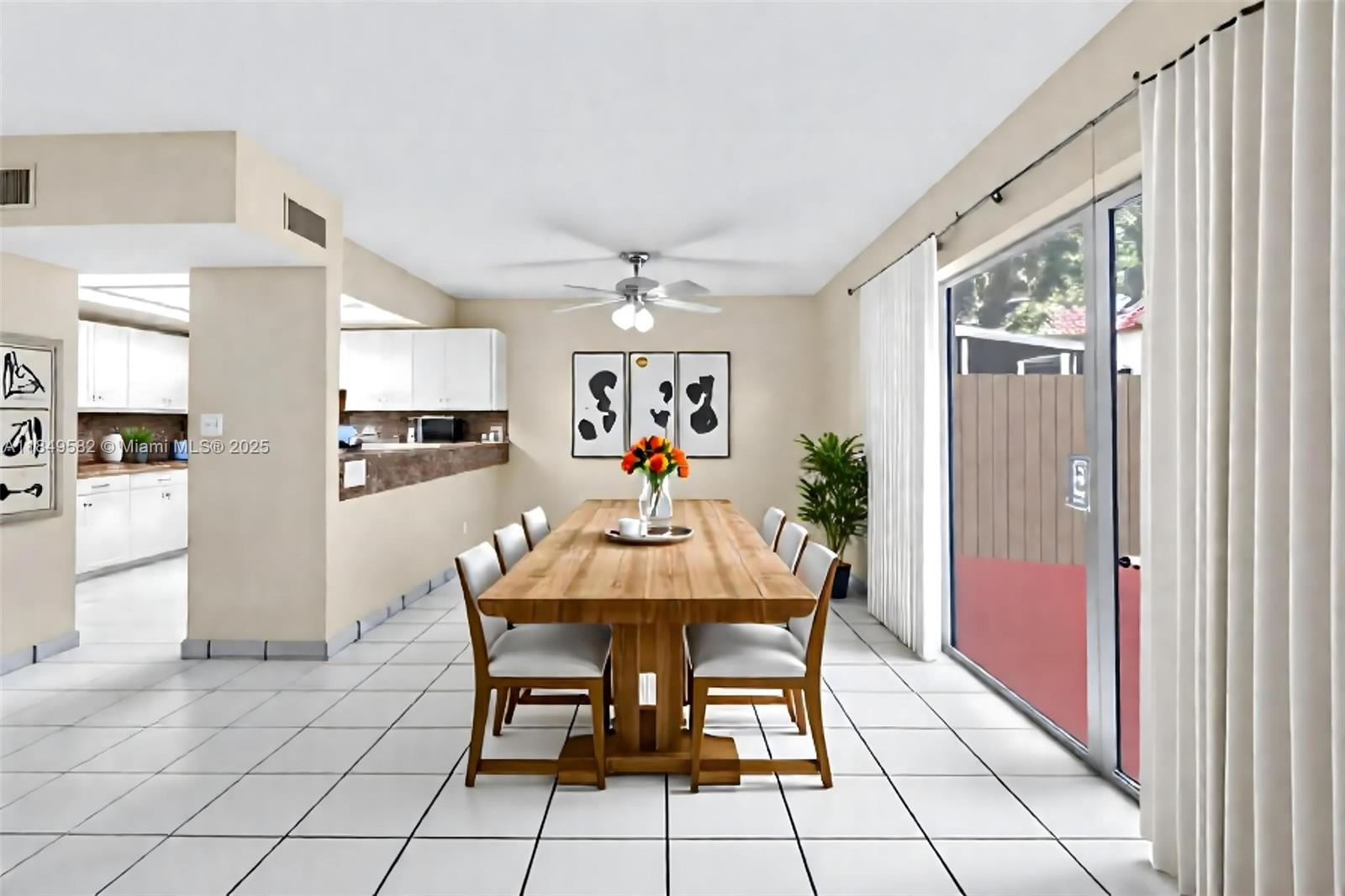 TOWNHOUSES AT NOVA - Residential Lease