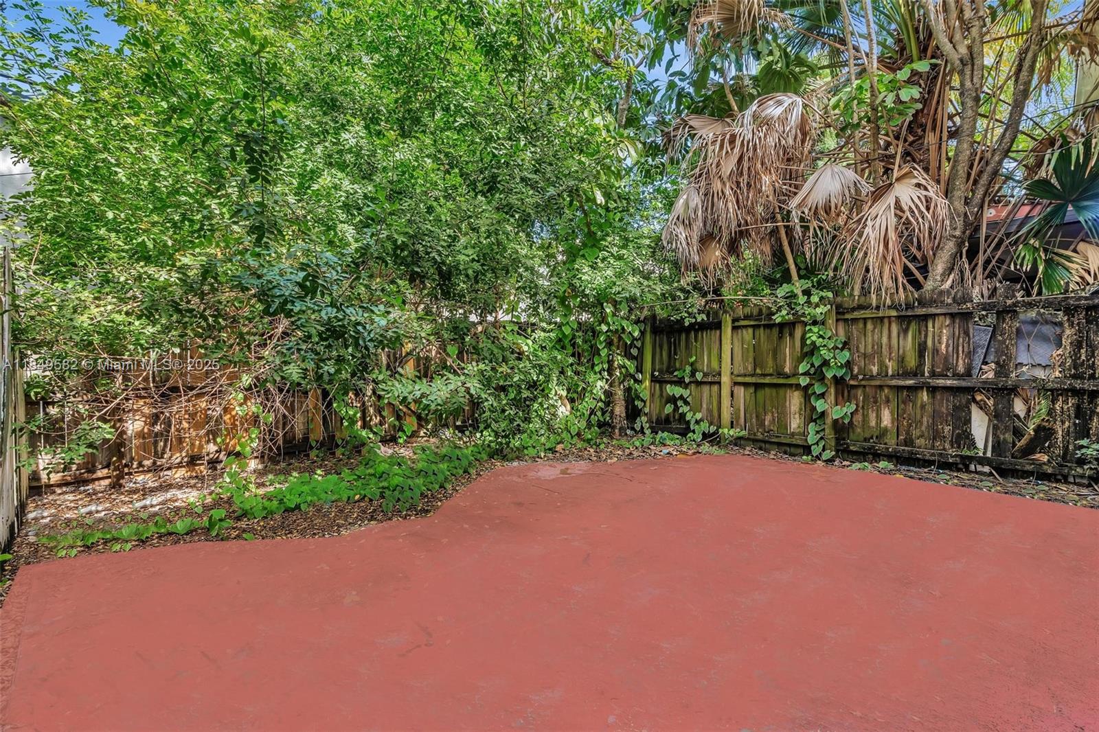 TOWNHOUSES AT NOVA - Residential Lease