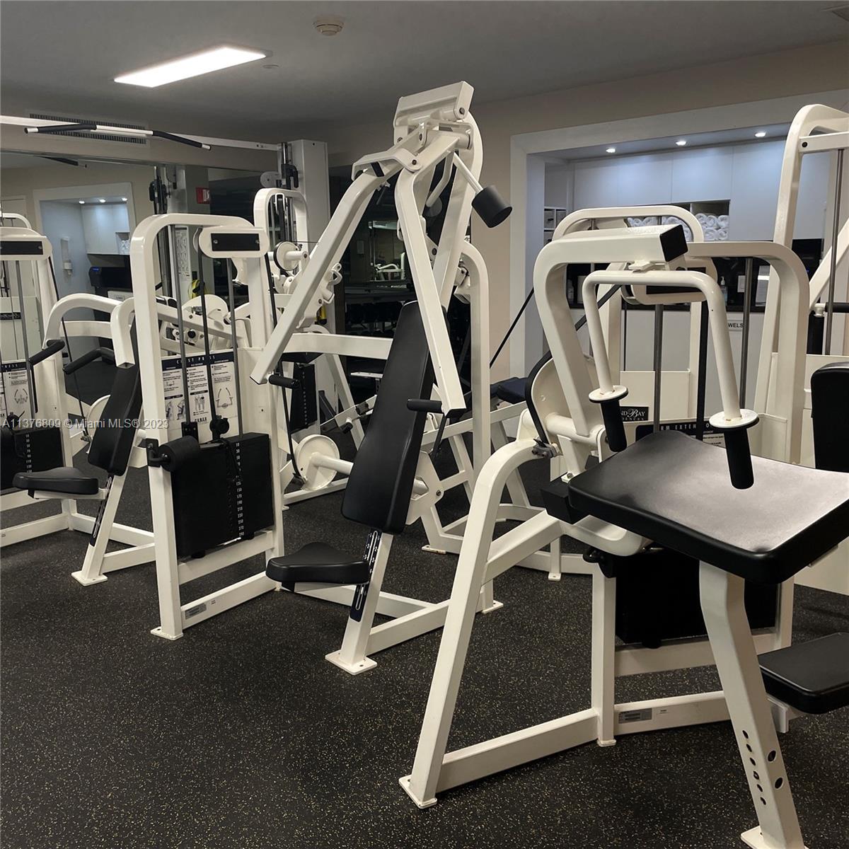 GRAND BAY RESIDENCES COND - Residential