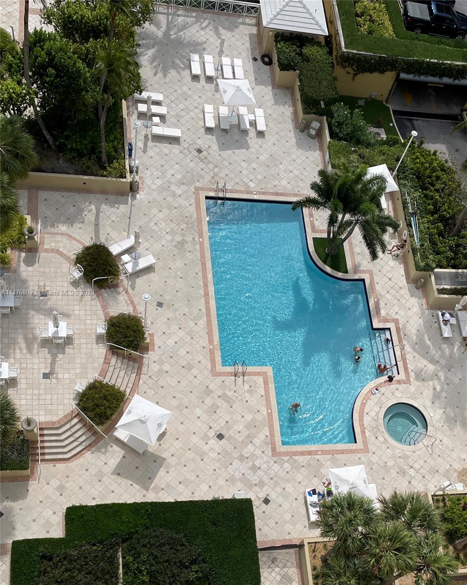 GRAND BAY RESIDENCES COND - Residential