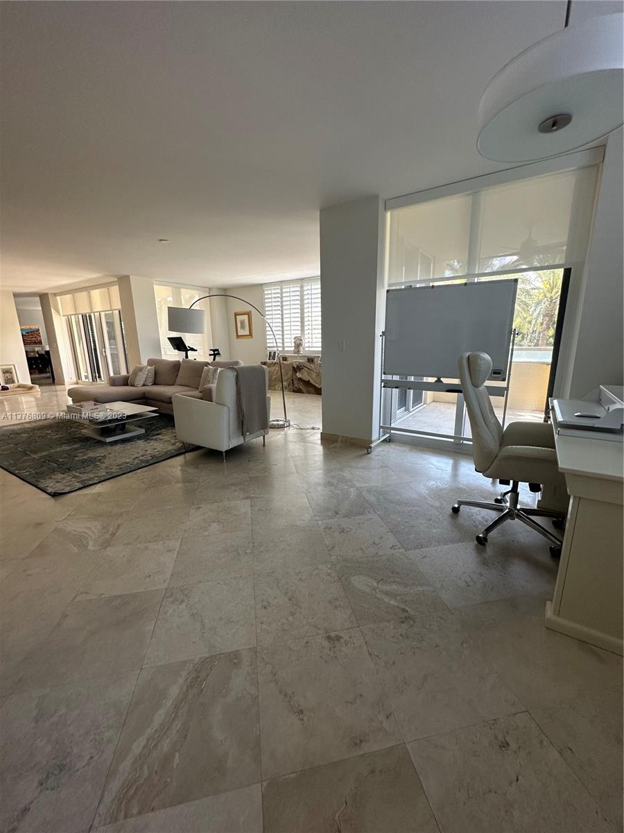 GRAND BAY RESIDENCES COND - Residential