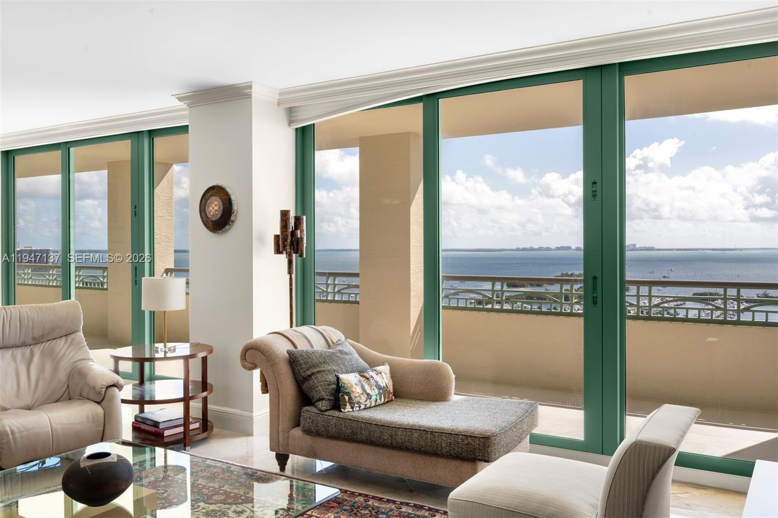 THE TOWER RESIDENCES COND - Residential