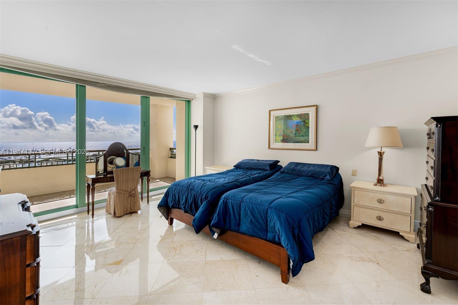 THE TOWER RESIDENCES COND - Residential