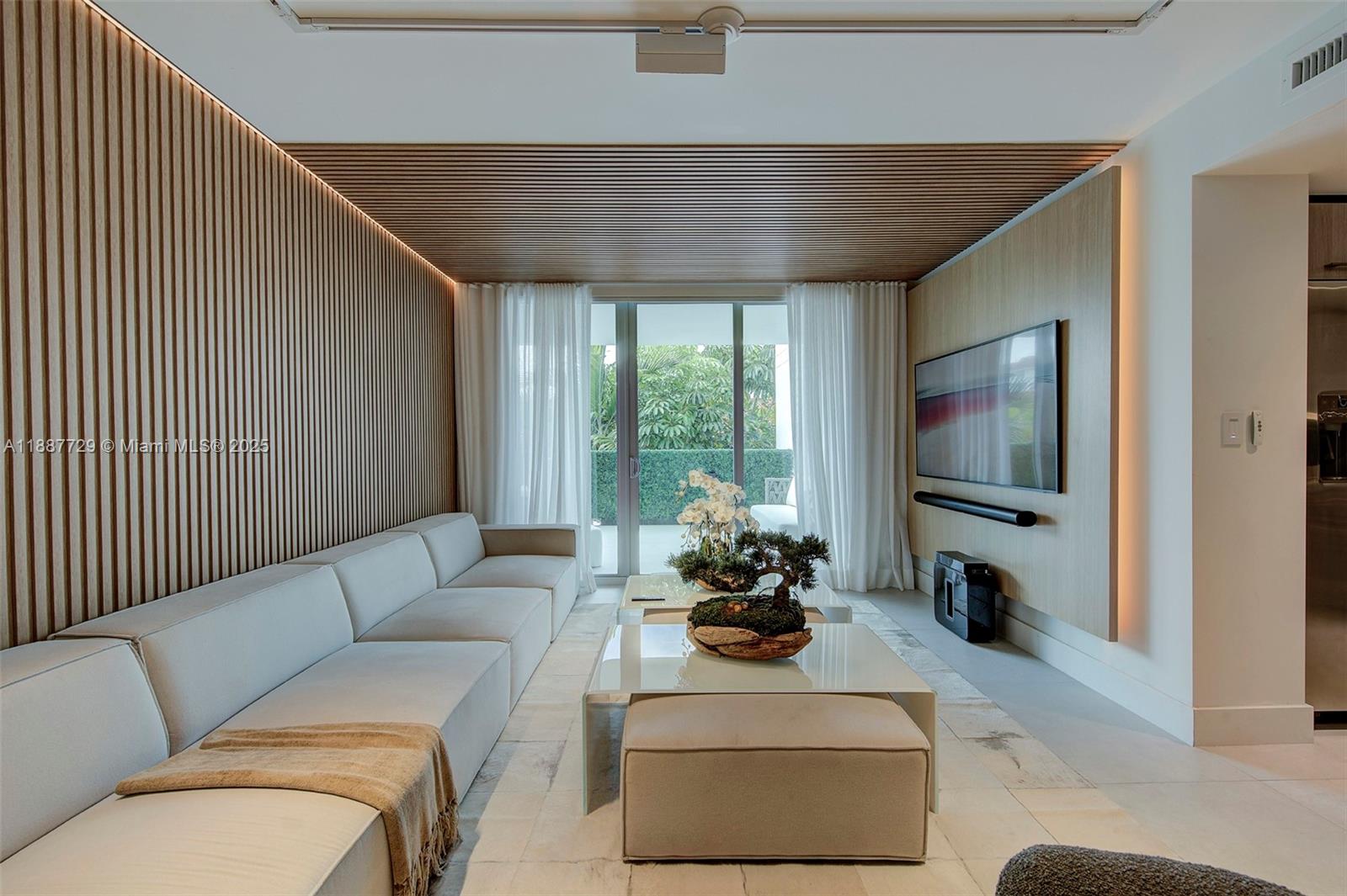 THE PALMS CONDO - Residential Lease