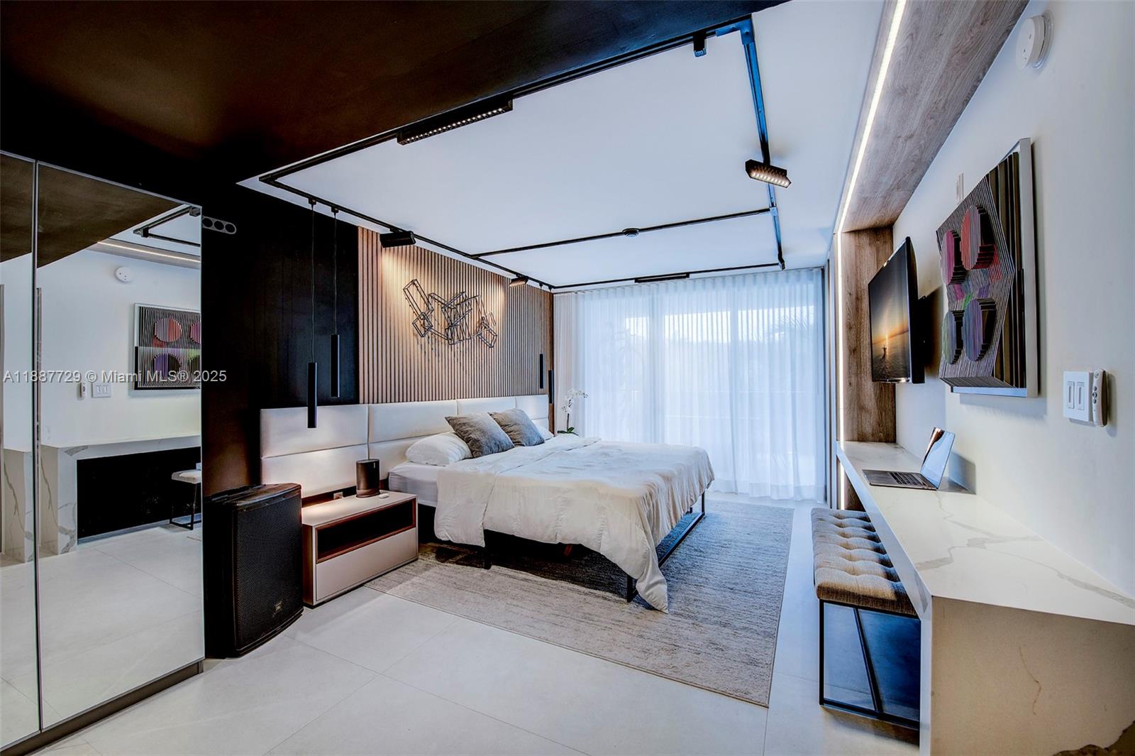THE PALMS CONDO - Residential Lease
