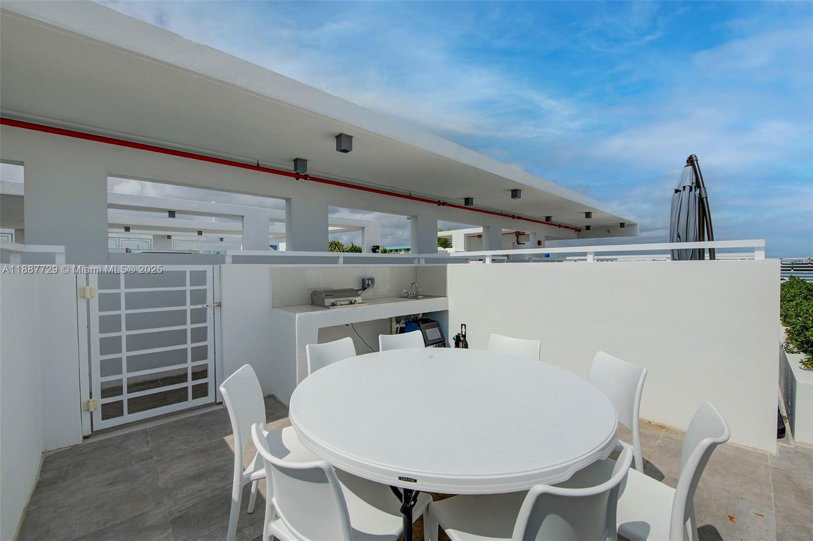 THE PALMS CONDO - Residential Lease
