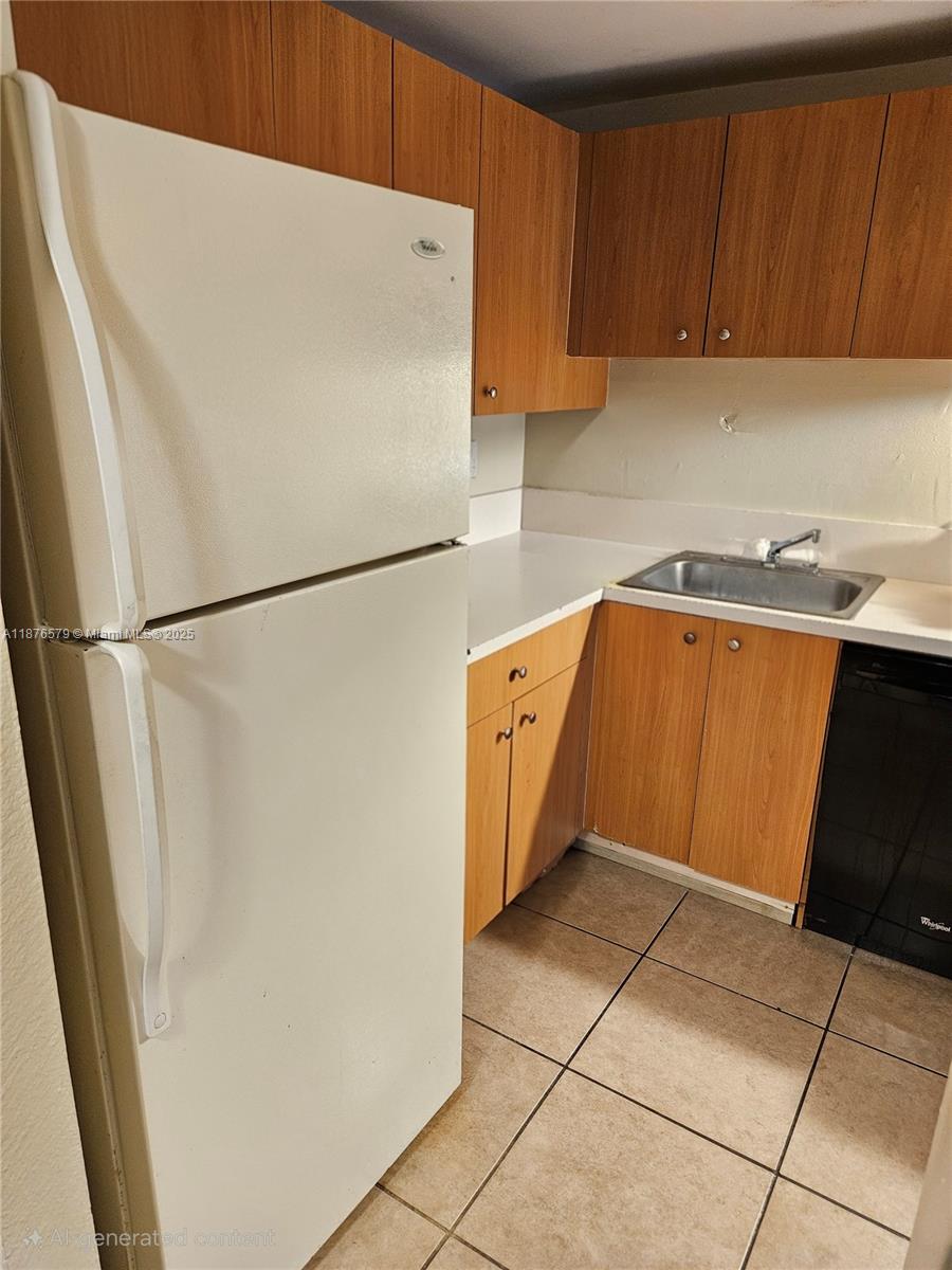 CLEAR LAKE PALMS CONDO - Residential