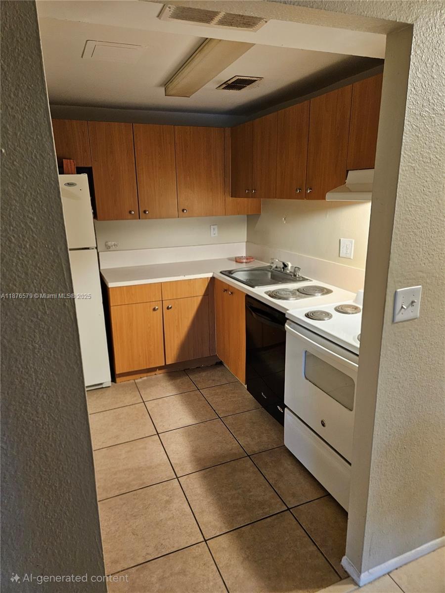 CLEAR LAKE PALMS CONDO - Residential