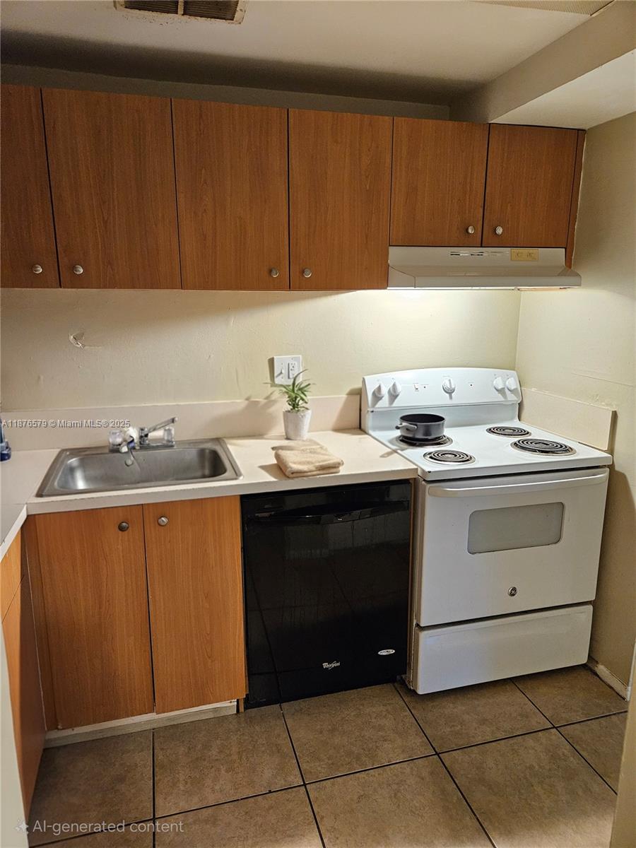 CLEAR LAKE PALMS CONDO - Residential