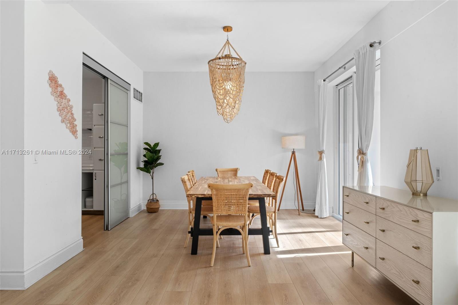 ISLAND HOUSE APT INC - CO - Residential