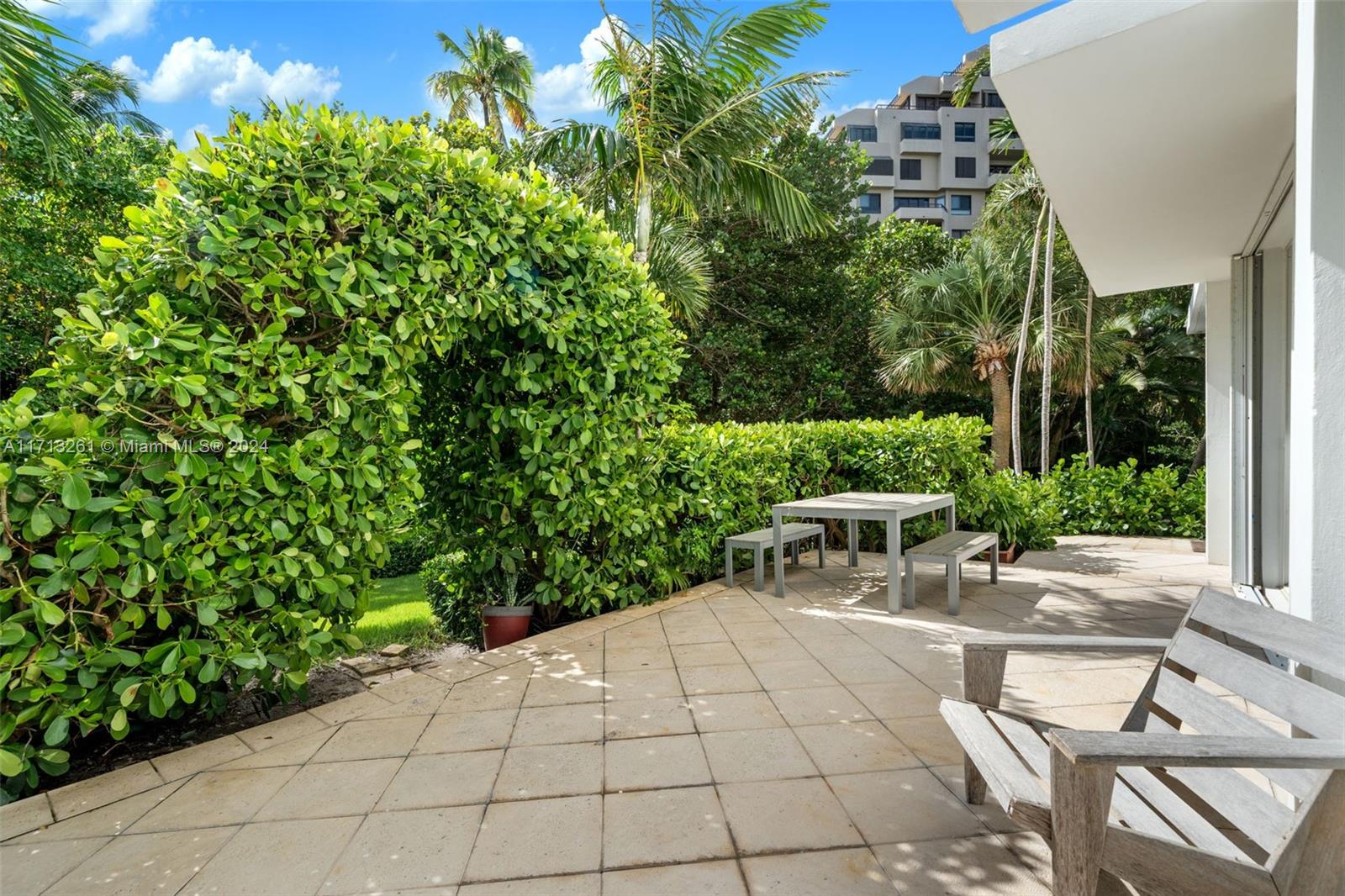 ISLAND HOUSE APT INC - CO - Residential
