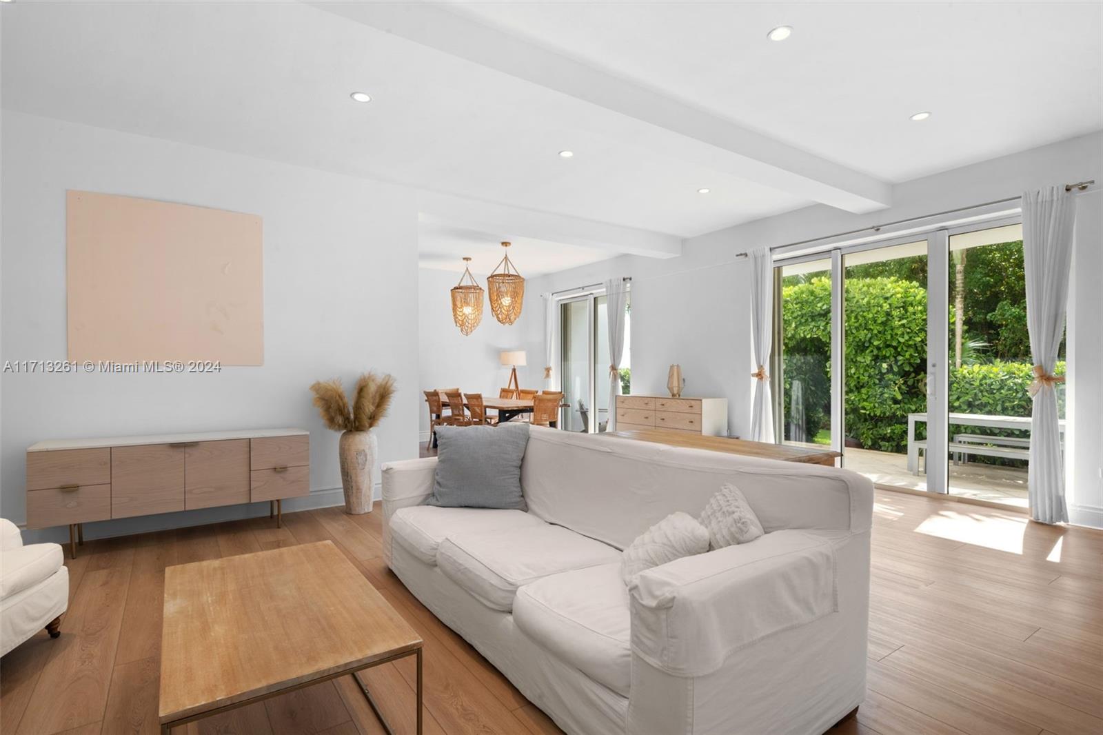 ISLAND HOUSE APT INC - CO - Residential