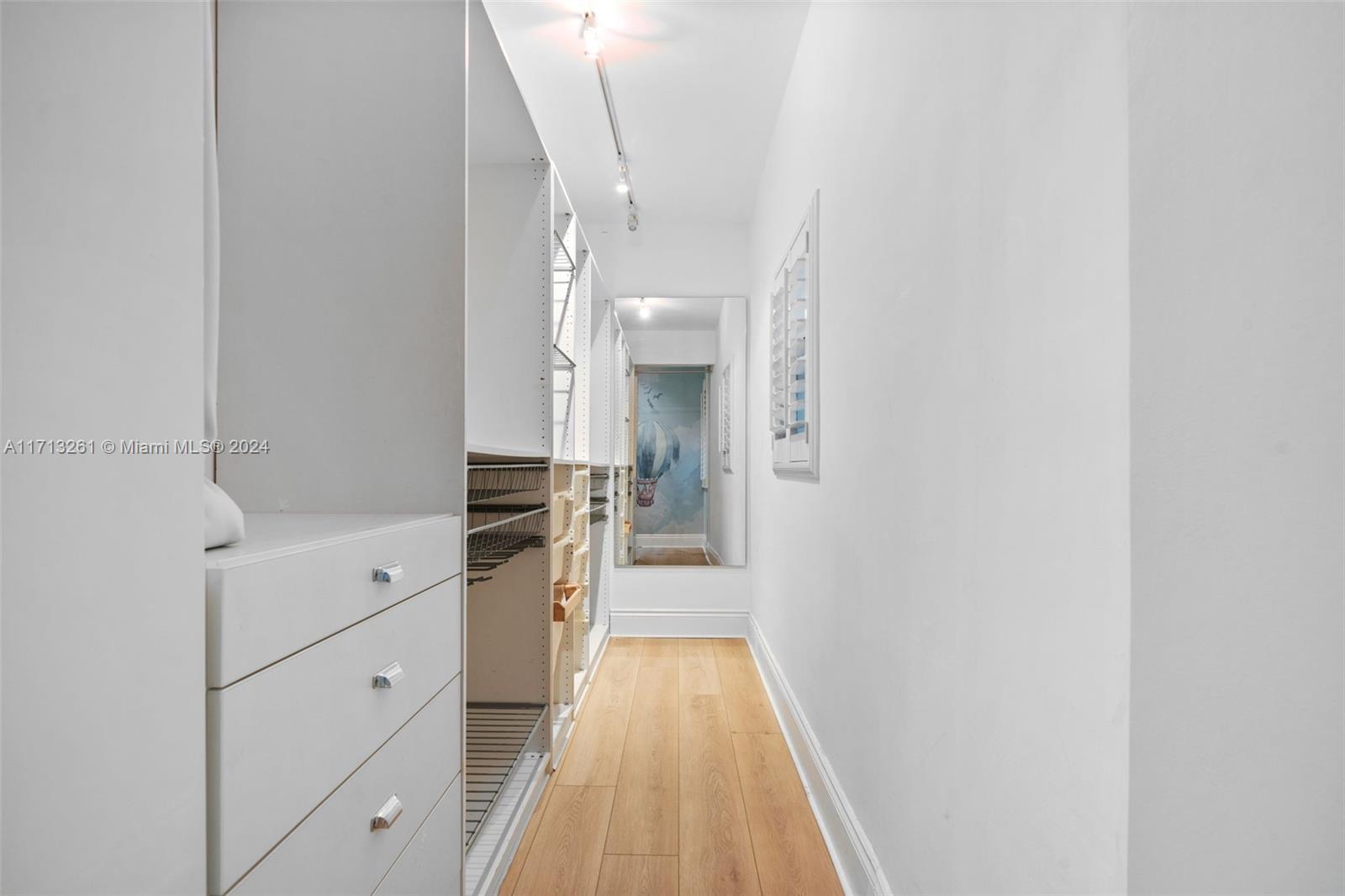 ISLAND HOUSE APT INC - CO - Residential