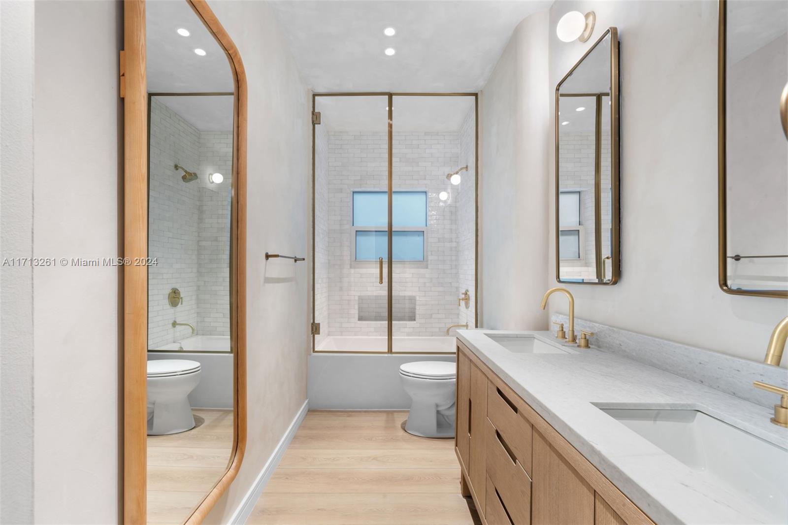 ISLAND HOUSE APT INC - CO - Residential