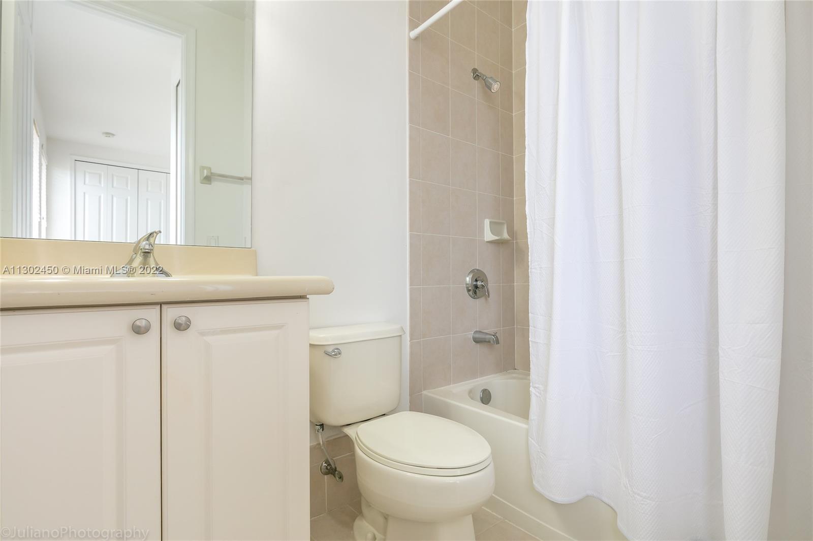 CUTLER CAY - Residential Lease