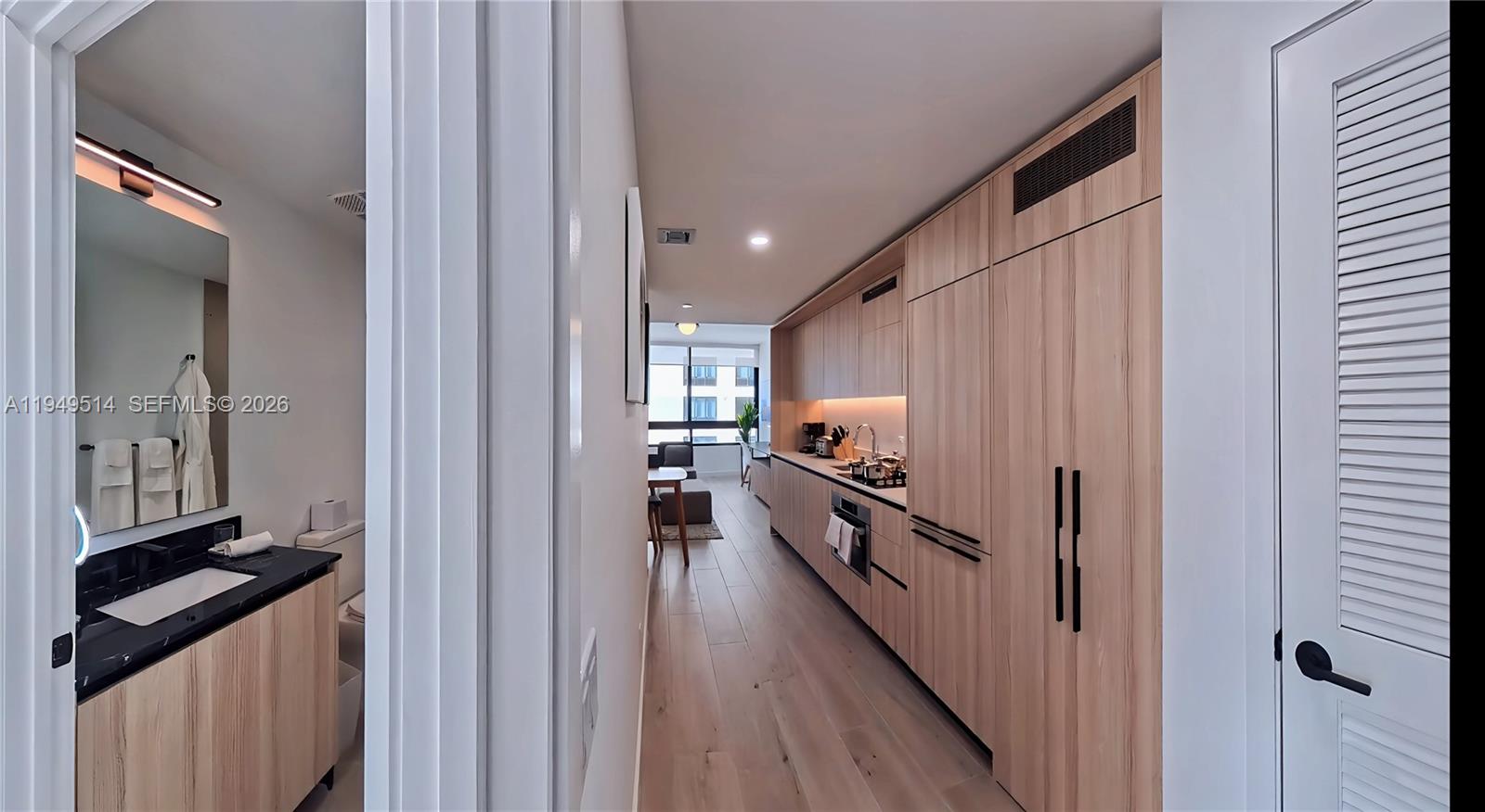 225 N Miami Ave 1812