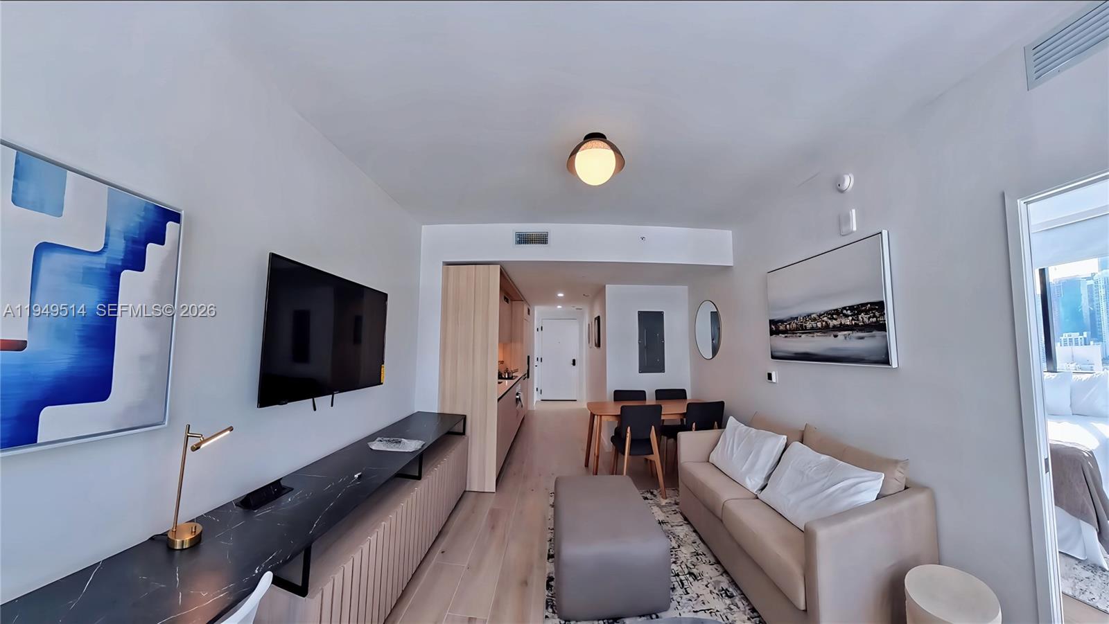 225 N Miami Ave 1812