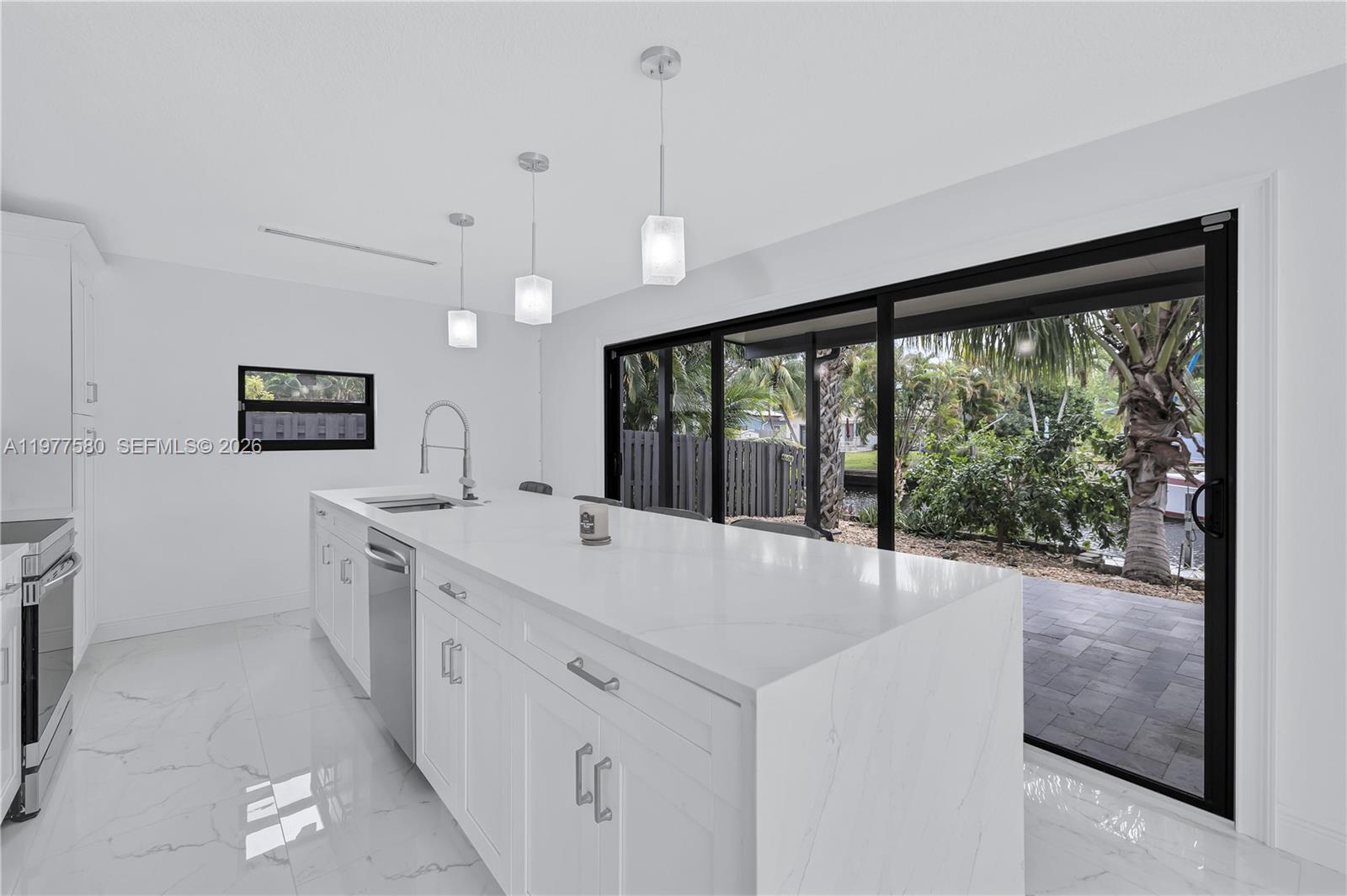 GILL ISLES - Residential Lease