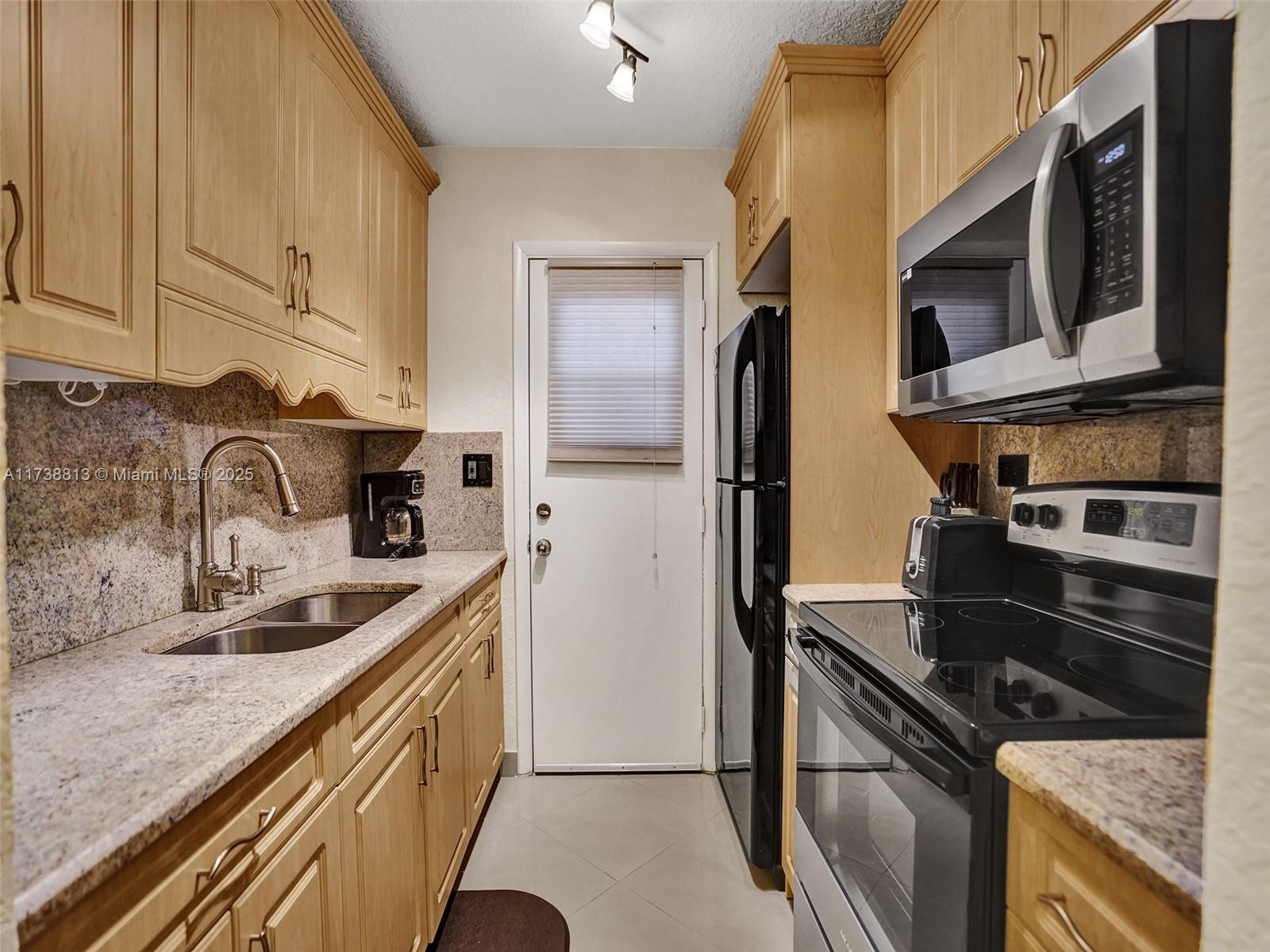 Property for Sale at 16701 Ne 13th Ave 209, Miami, Broward County, Florida - Bedrooms: 1 
Bathrooms: 1  - $73,000