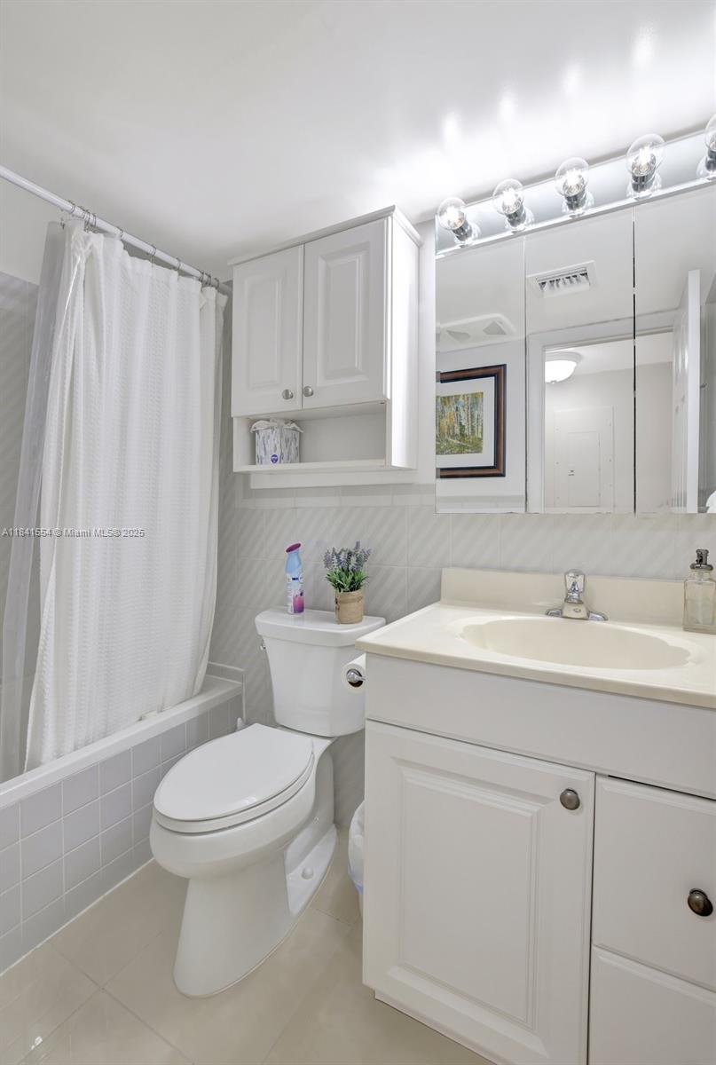 ROYAL PALM VISTA 1ST ADD - Residential