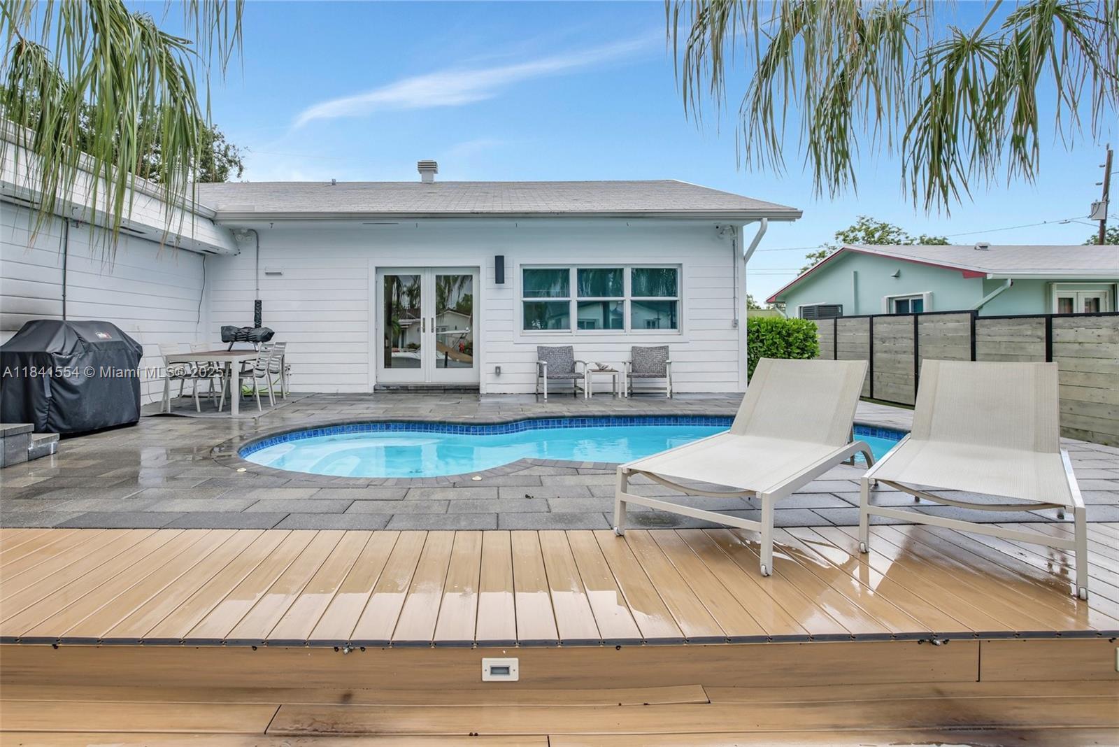 ROYAL PALM VISTA 1ST ADD - Residential