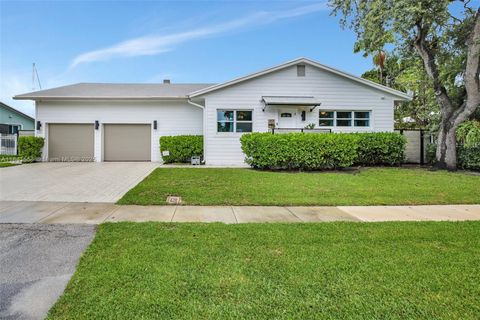 Photo of 317 NE 5th Ct, Dania Beach, FL 33004 (MLS # A11841554)