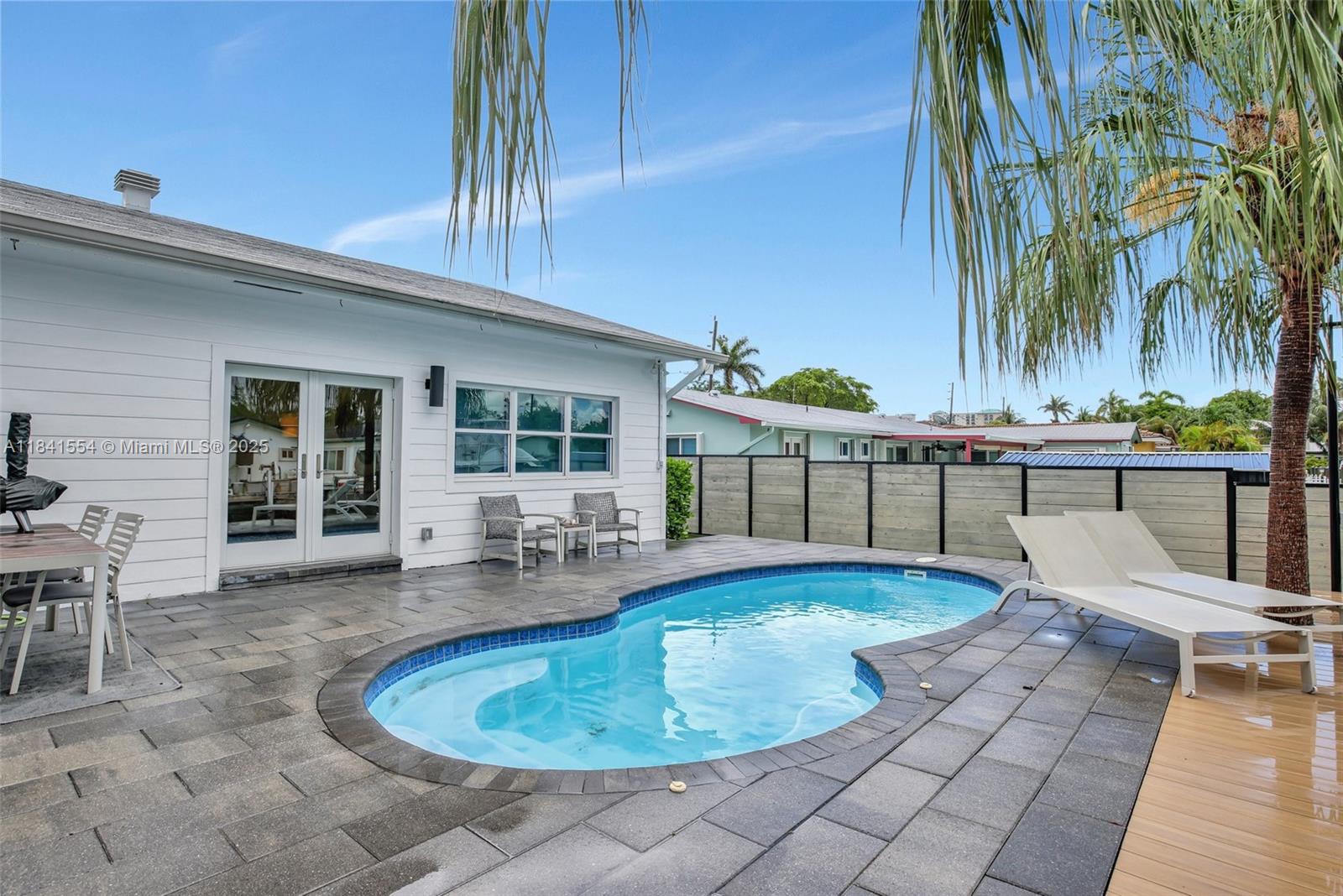 ROYAL PALM VISTA 1ST ADD - Residential