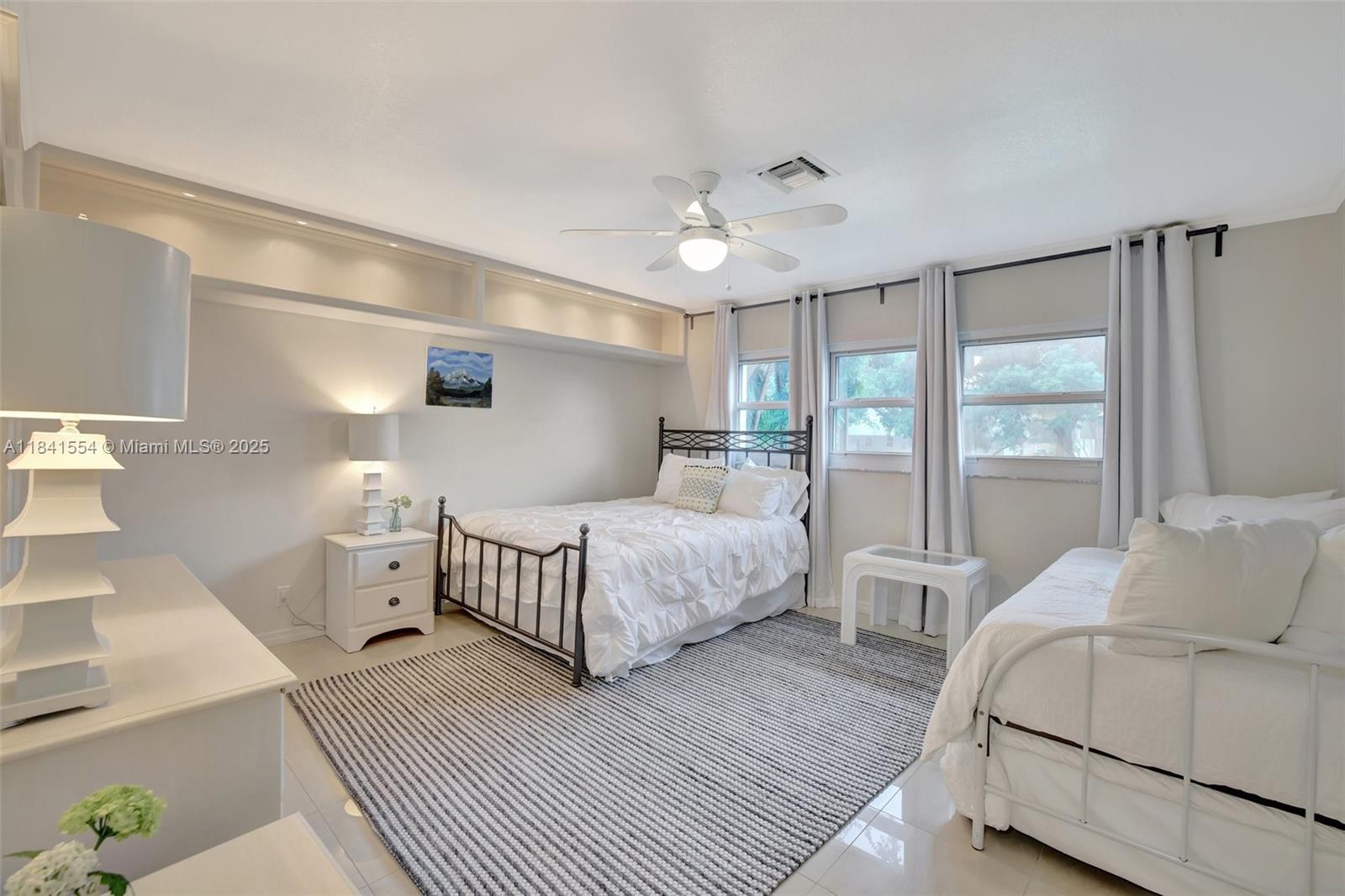 ROYAL PALM VISTA 1ST ADD - Residential