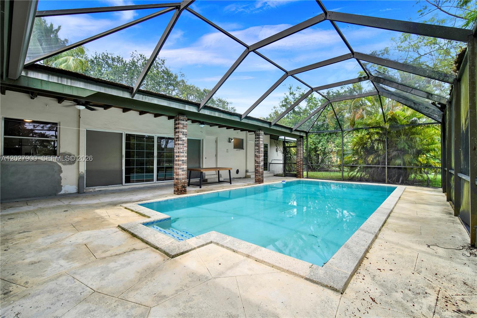 KENDALL GARDENS - Residential