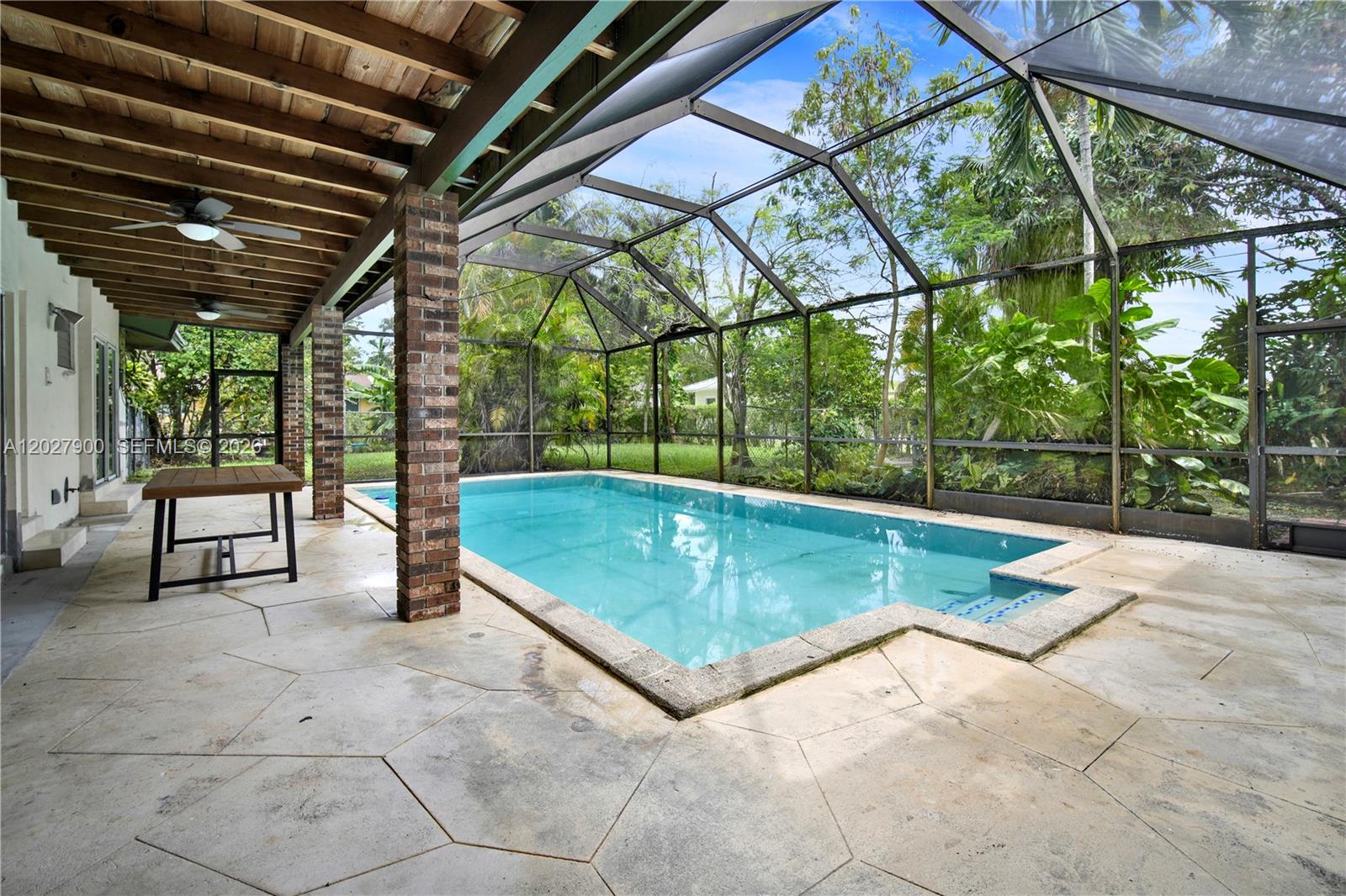KENDALL GARDENS - Residential