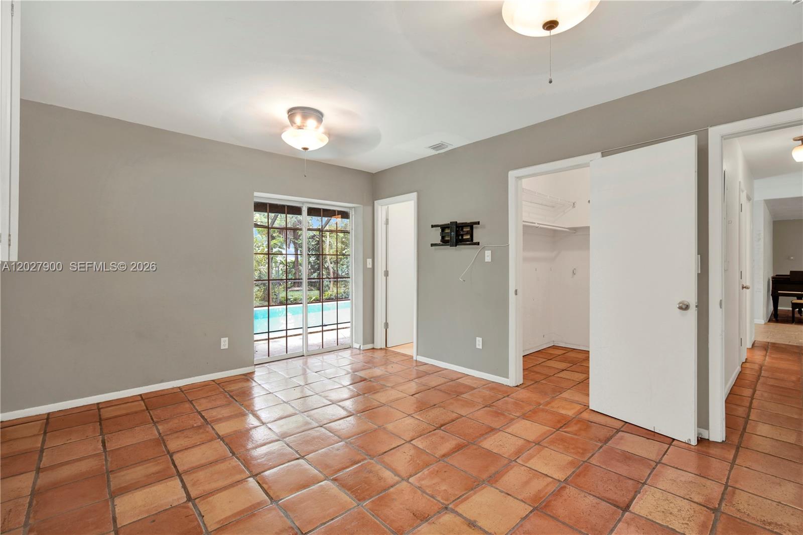 KENDALL GARDENS - Residential