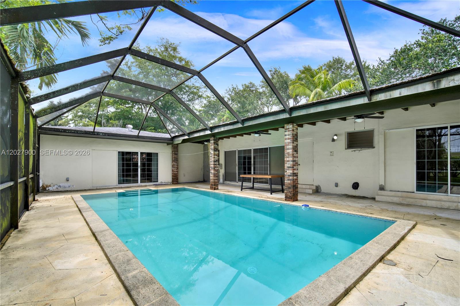 KENDALL GARDENS - Residential