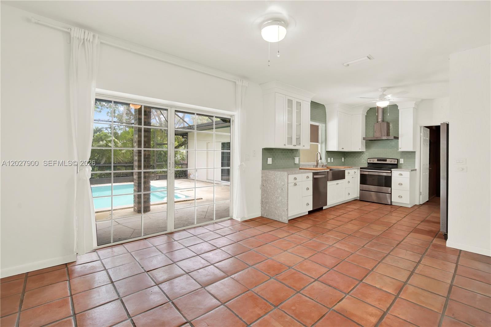 KENDALL GARDENS - Residential