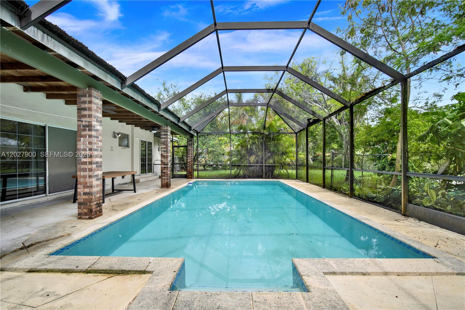 KENDALL GARDENS - Residential