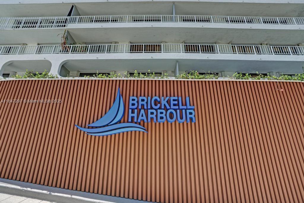 Enjoy breathtaking views & bay breezes from the wrap around balcony of this high, corner unit well maintained boutique blding. Walk to Mary Brickell Village for upscale dining & shopping in the heart of downtown Miami's financial district. Updated 2 bedro om 2 full bths, with washer/dryer in unit, two assigned parking spaces, hurricane shutters, gym, community room, tennis crts, pool, jacuzzi & boat slips available. Sushi restaurant & hair salon conveniently located on ground flr.