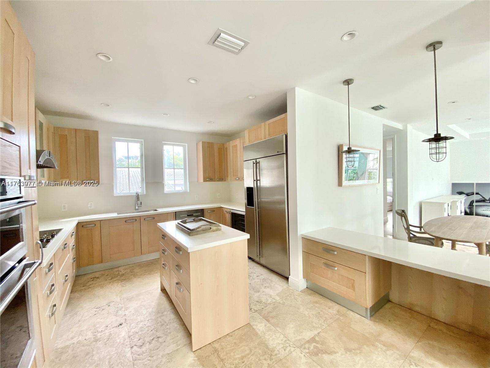 TROPICAL ISLE HOMES SUB 4 - Residential Lease