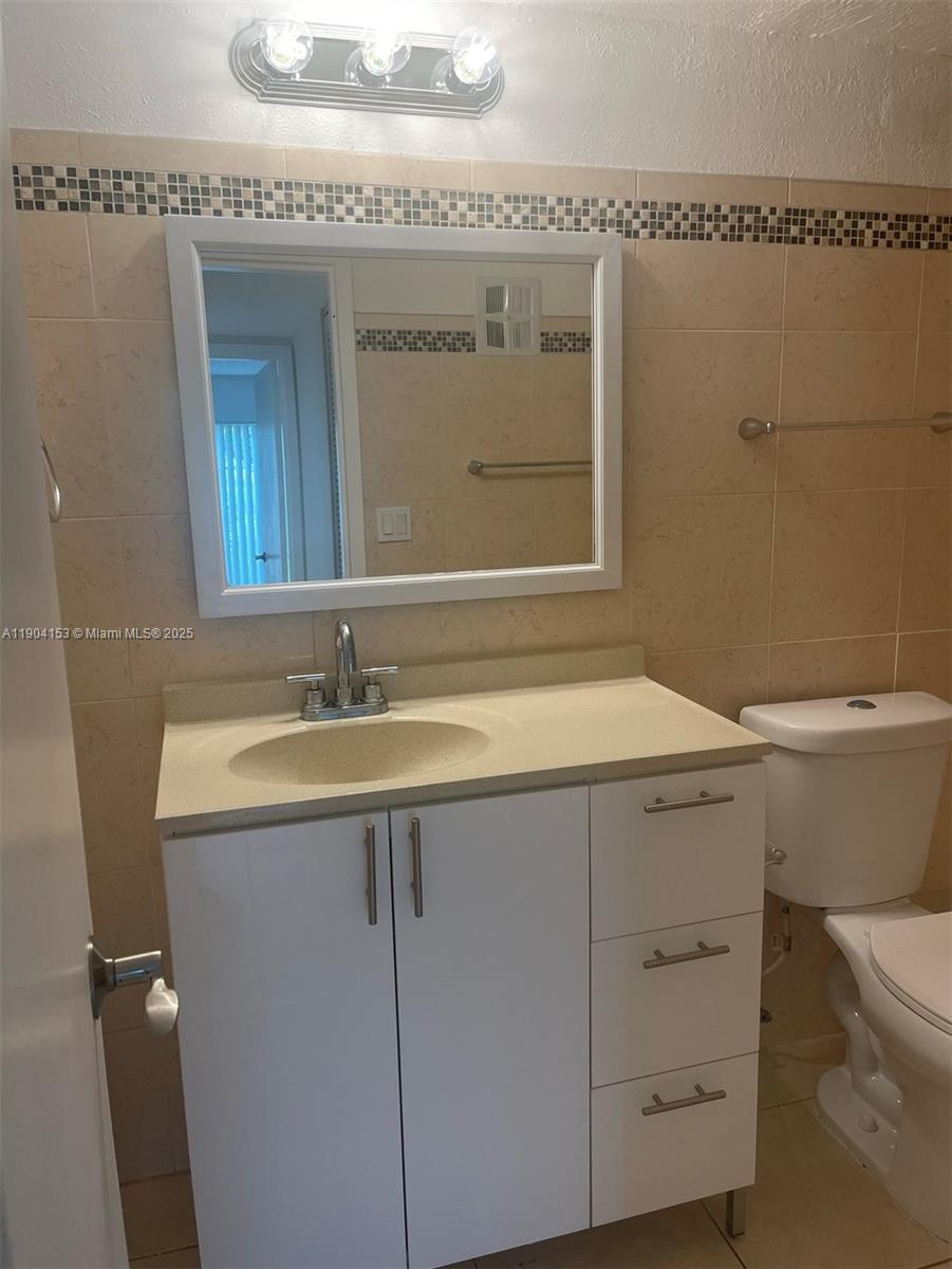 DORAL GARDENS II CONDO - Residential Lease