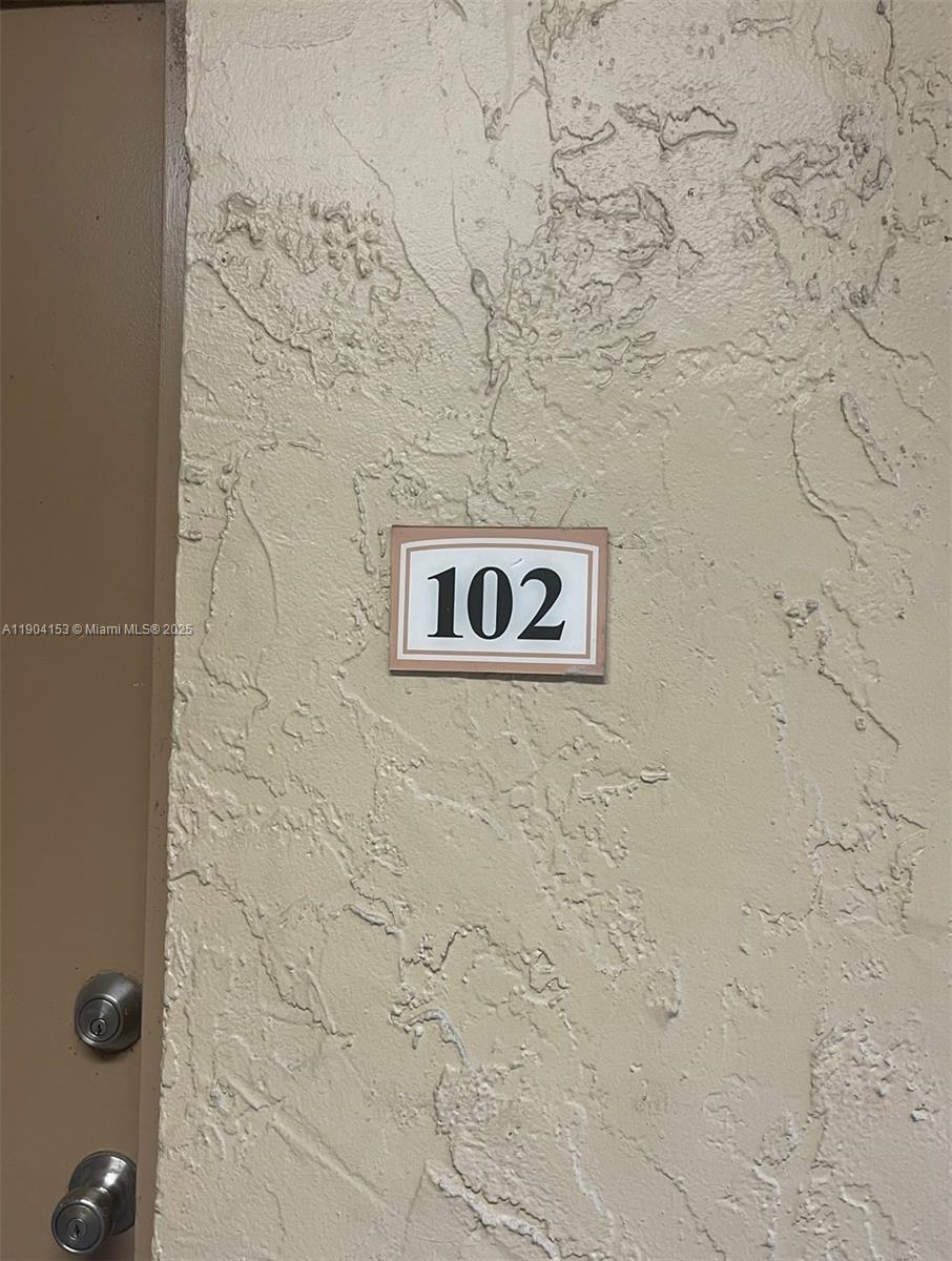 DORAL GARDENS II CONDO - Residential Lease