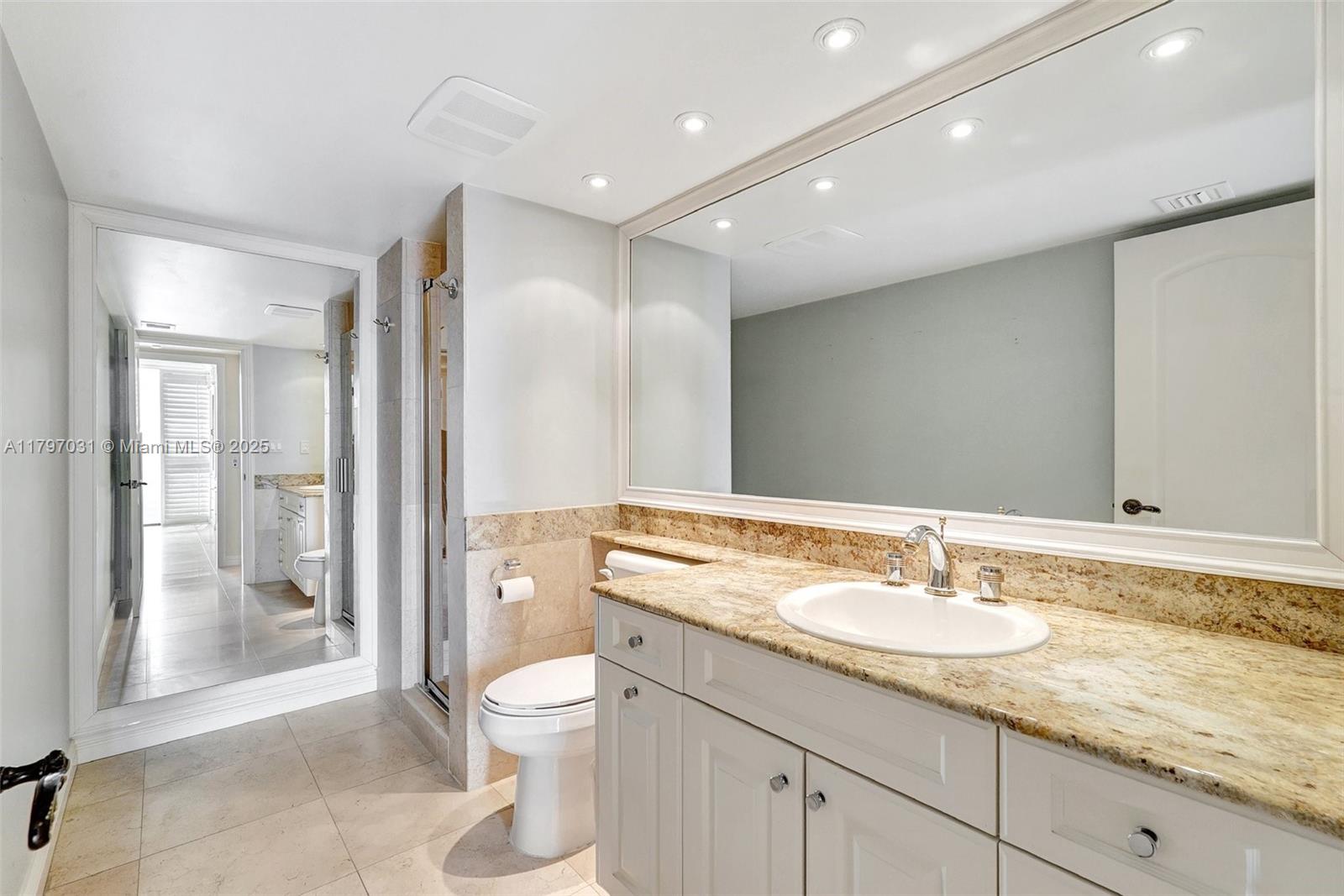 TURNBERRY ISLE SOUTH COND - Residential