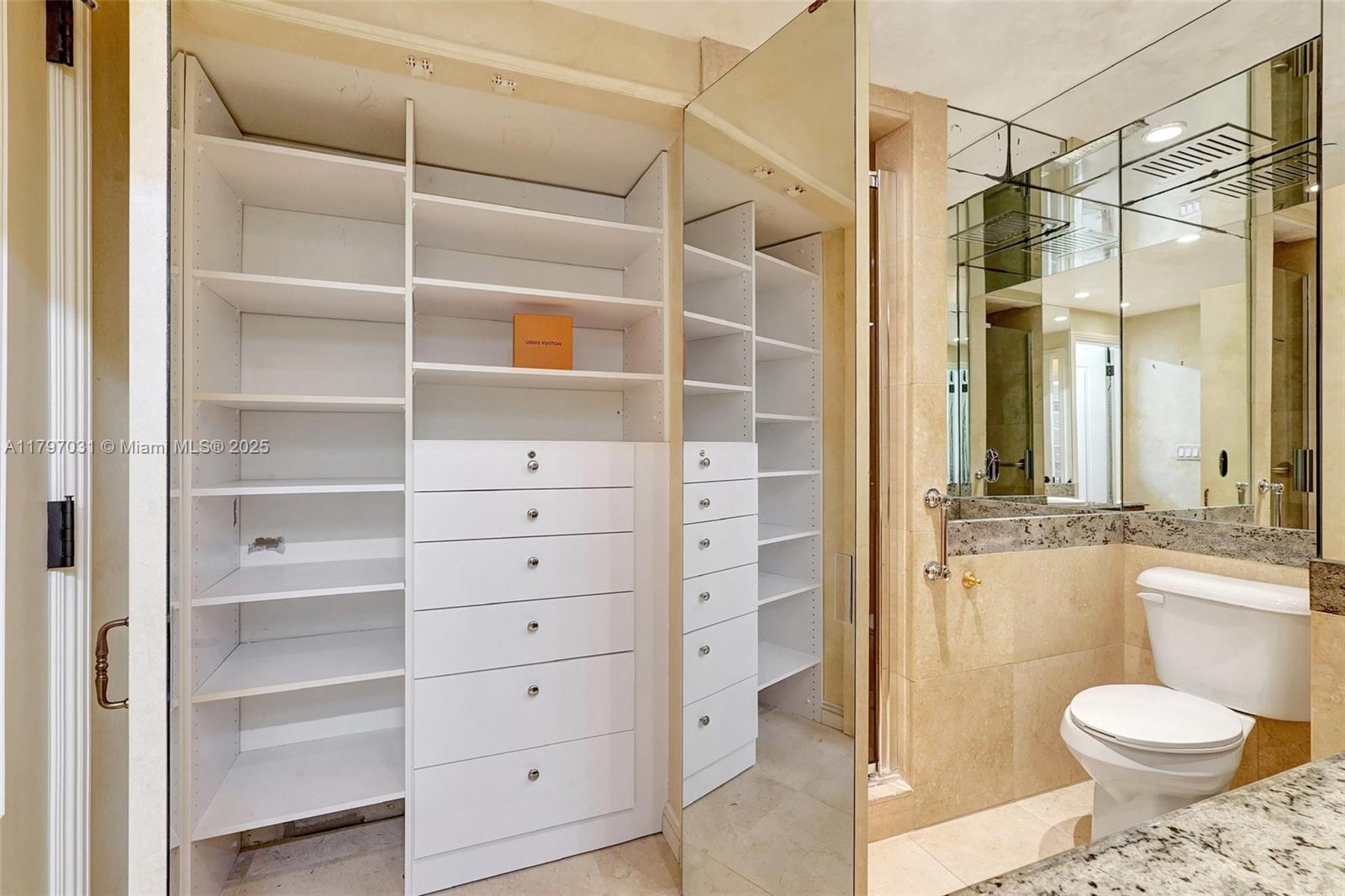 TURNBERRY ISLE SOUTH COND - Residential