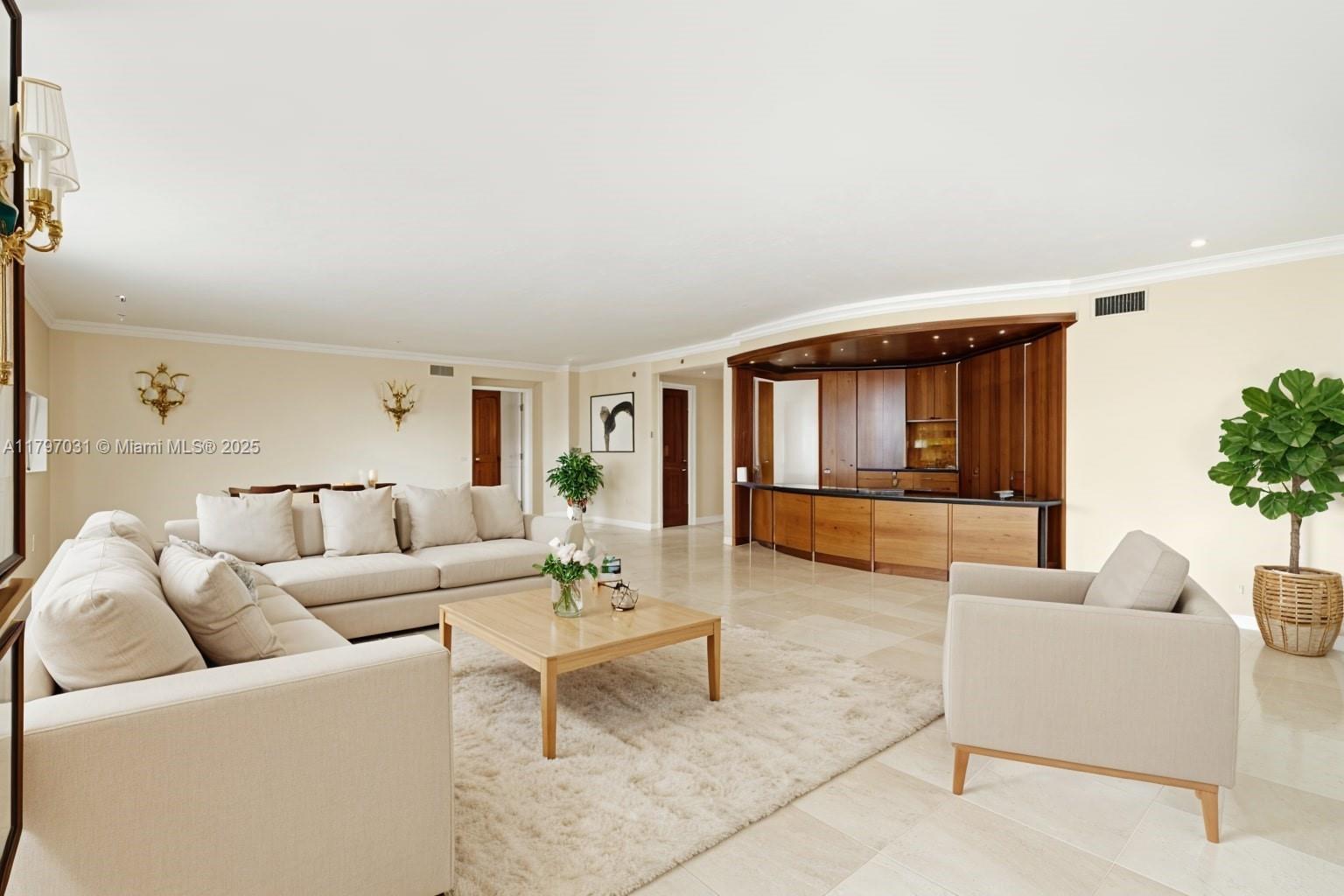 Property for Sale at 19667 Turnberry Way 16Gr, Aventura, Miami-Dade County, Florida - Bedrooms: 4 
Bathrooms: 5  - $1,550,000