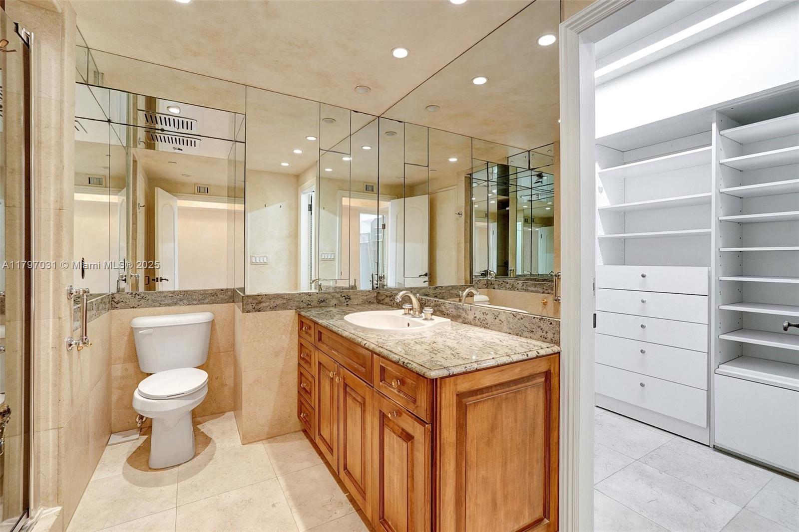 TURNBERRY ISLE SOUTH COND - Residential