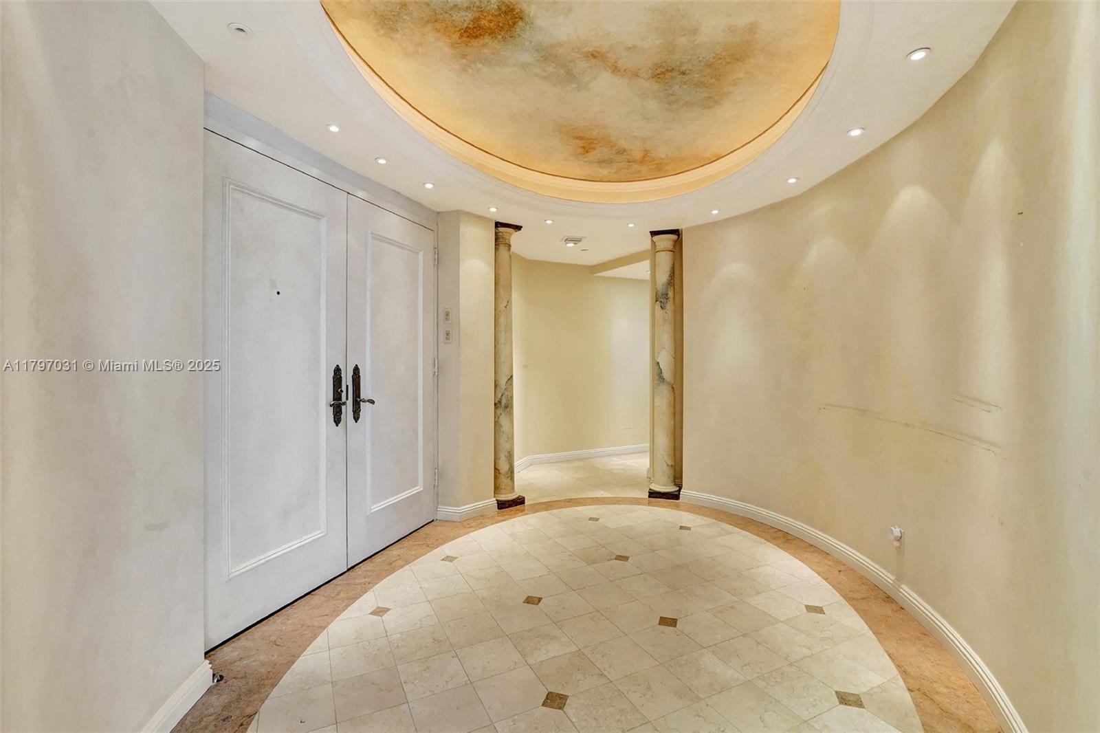 TURNBERRY ISLE SOUTH COND - Residential