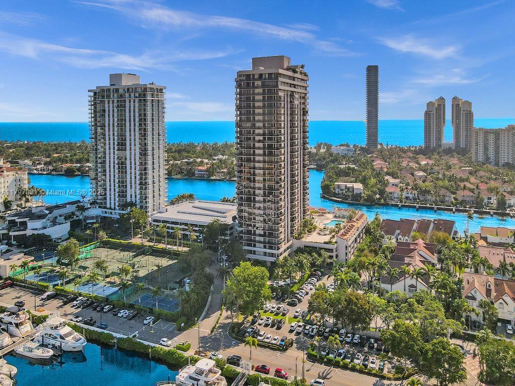 TURNBERRY ISLE SOUTH COND - Residential