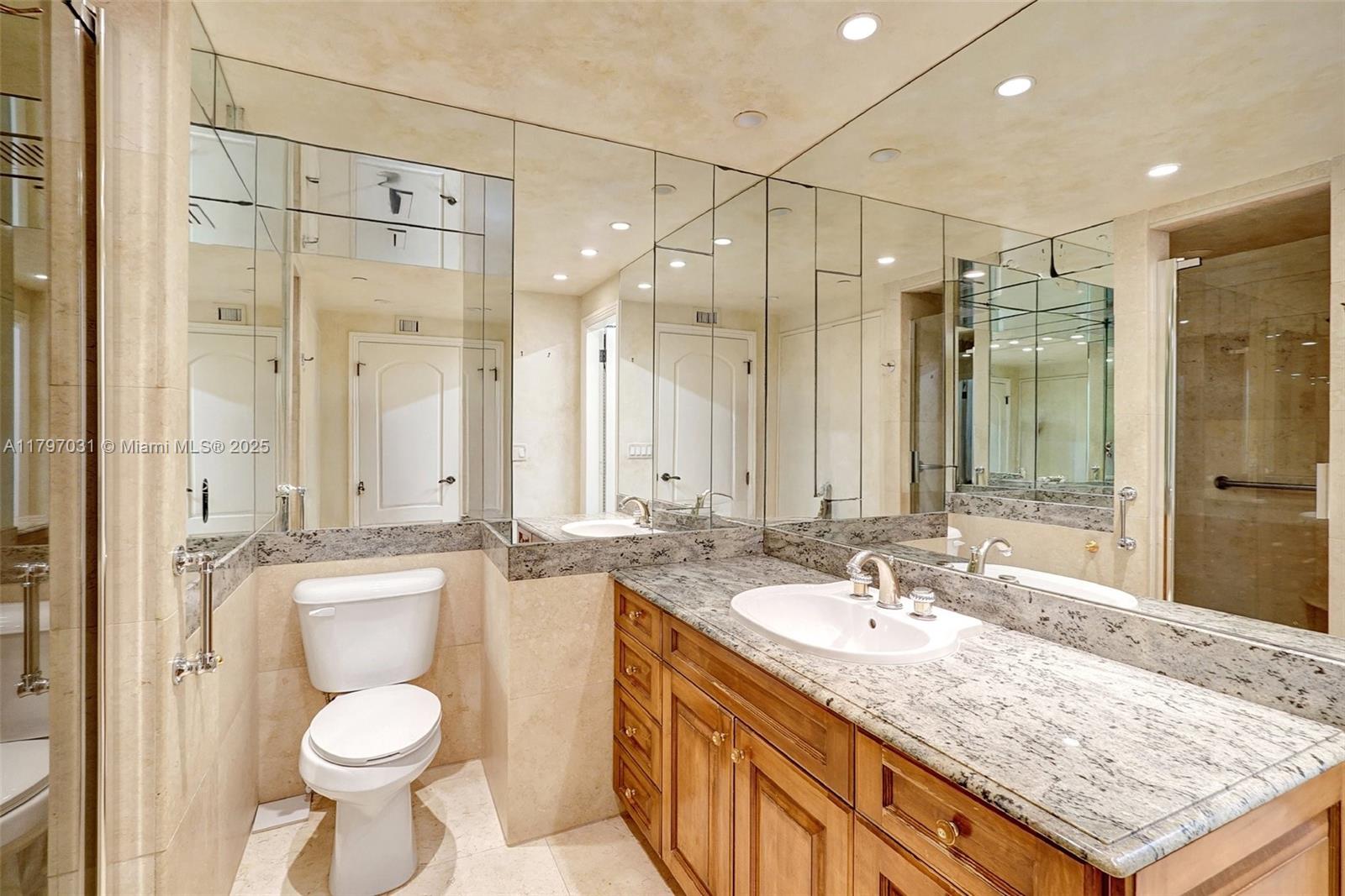 TURNBERRY ISLE SOUTH COND - Residential