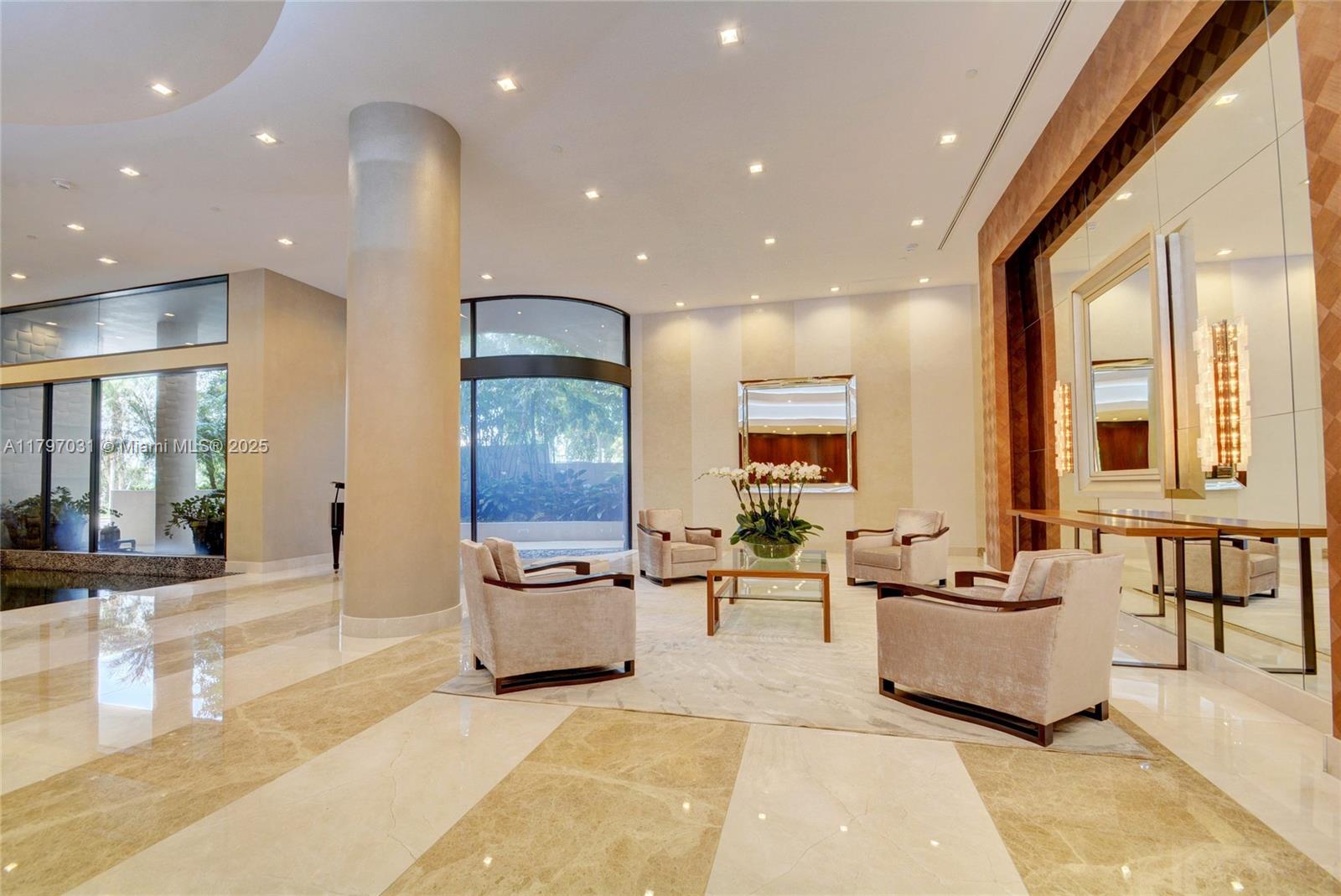 TURNBERRY ISLE SOUTH COND - Residential