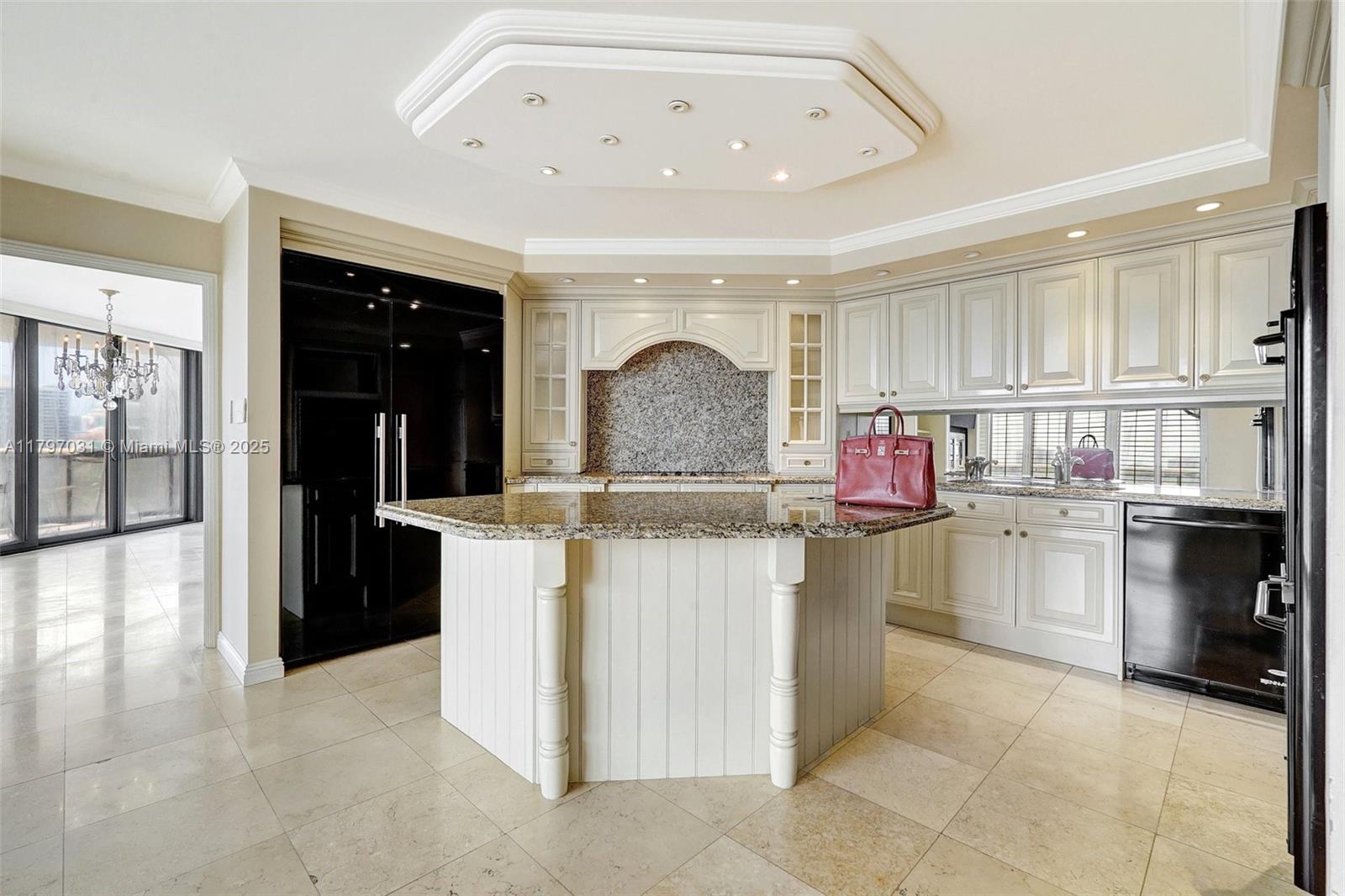 TURNBERRY ISLE SOUTH COND - Residential