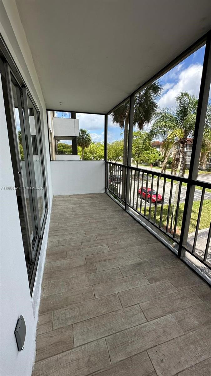 MANORS OF INVERRARY XI - Residential