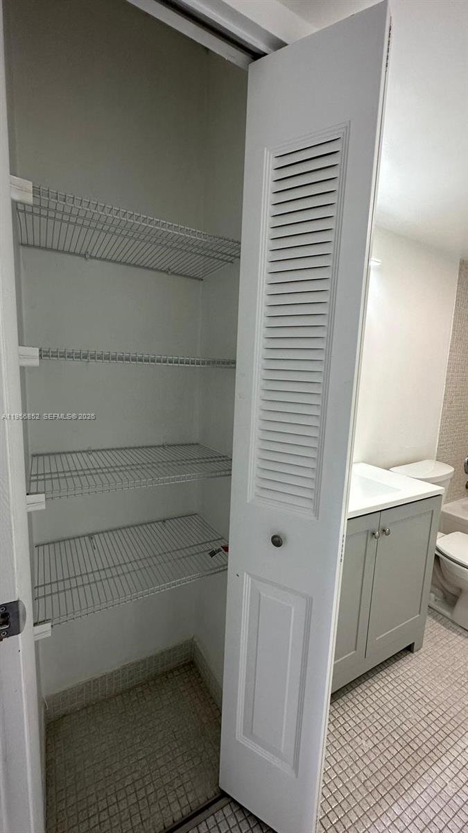 MANORS OF INVERRARY XI - Residential