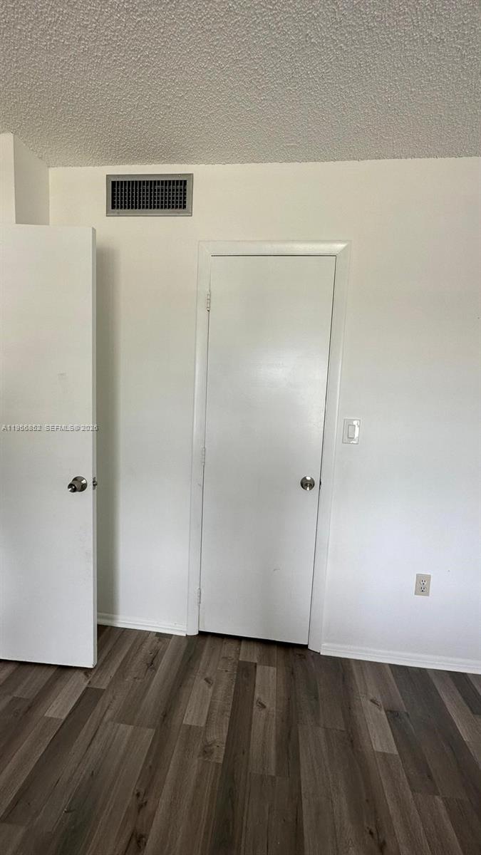 MANORS OF INVERRARY XI - Residential